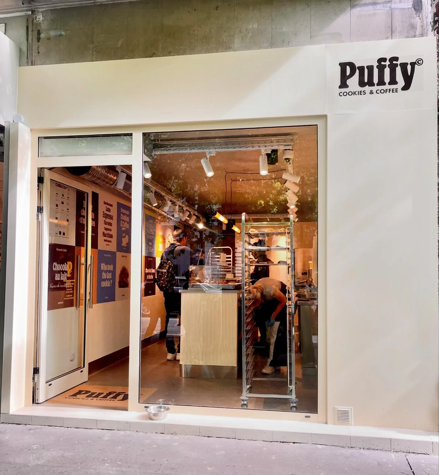 @gbail_immobilier a le plaisir de vous annoncer l&rsquo;installation de la magnifique enseigne de cookie @puffyparis au 101, Avenue Victor Hugo 75016 Paris 

Contactez-nous pour plus d&rsquo;infos 
Gbail immobilier
📍22, rue Saussier Leroy 
75017 Par