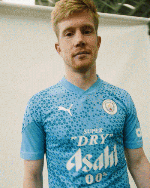Rebel-Future---Asahi-ManCity---Training-Kit-Launch-1.gif