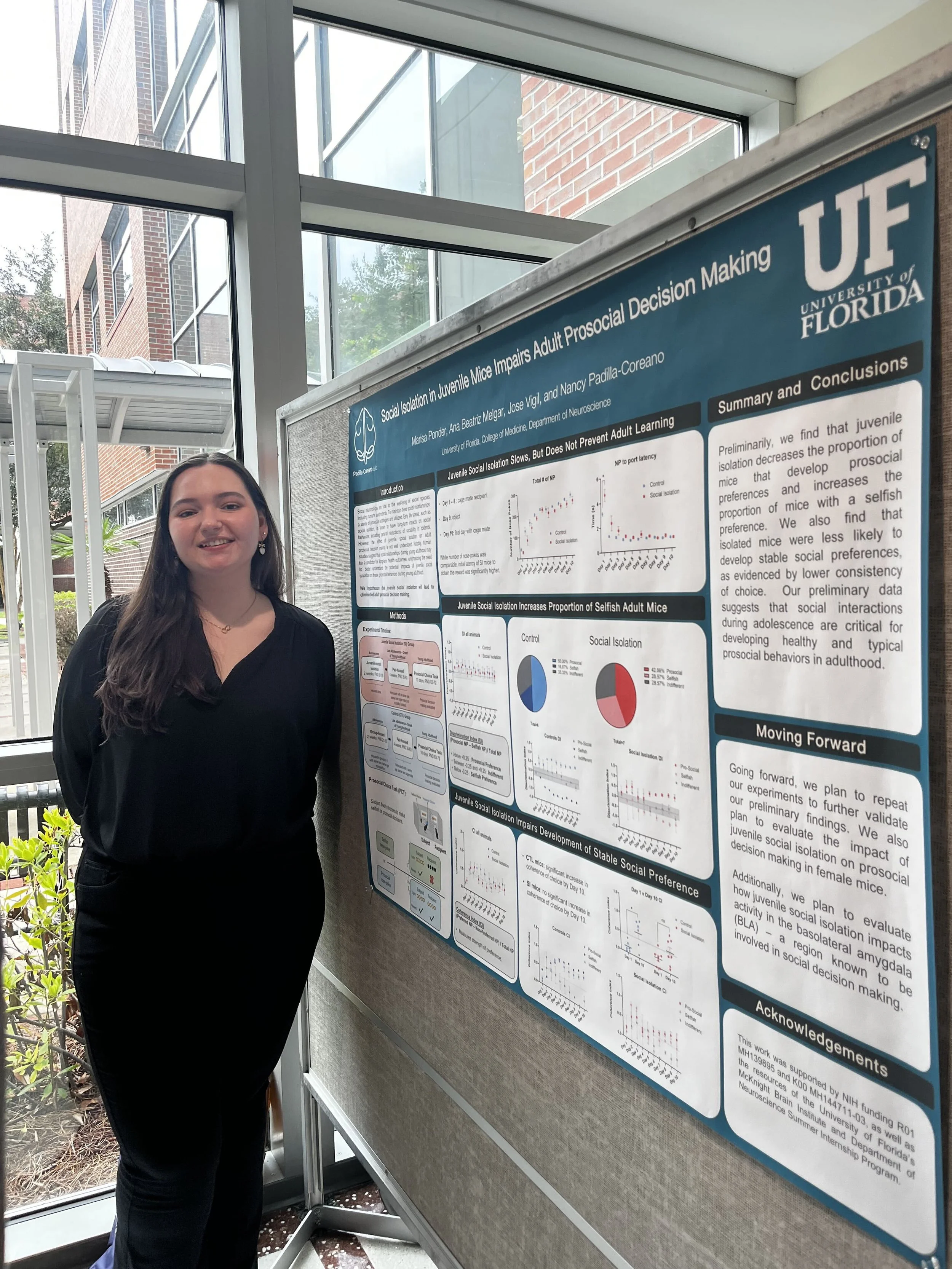 Marisa presenting her SNIP 2026 internship poster