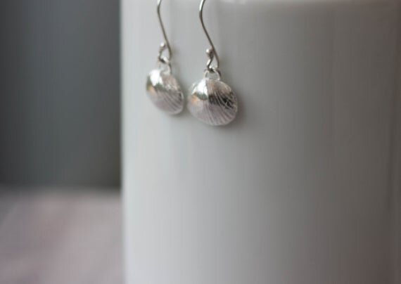 https://i.etsystatic.com/6433382/r/il/5e6a7d/2181396640/il_570xN.2181396640_e2lh.jpg