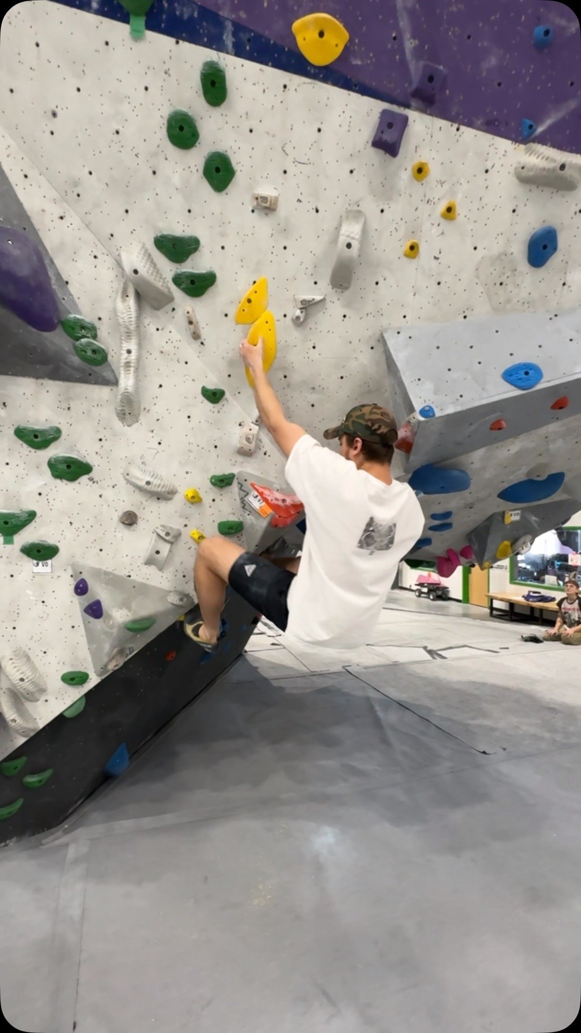 🐋 The Whale’s Head is up! 🐳
Otis — I mean Jasper is here to show us how it’s done 💪