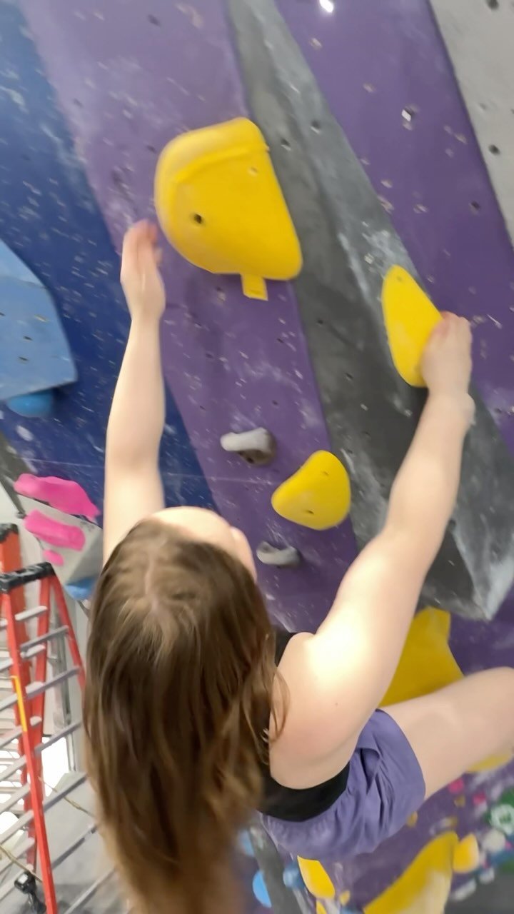Erika throws down on her own Yellow V2 to open the new garage wall set! 🌻🌼🐝🐥🍌