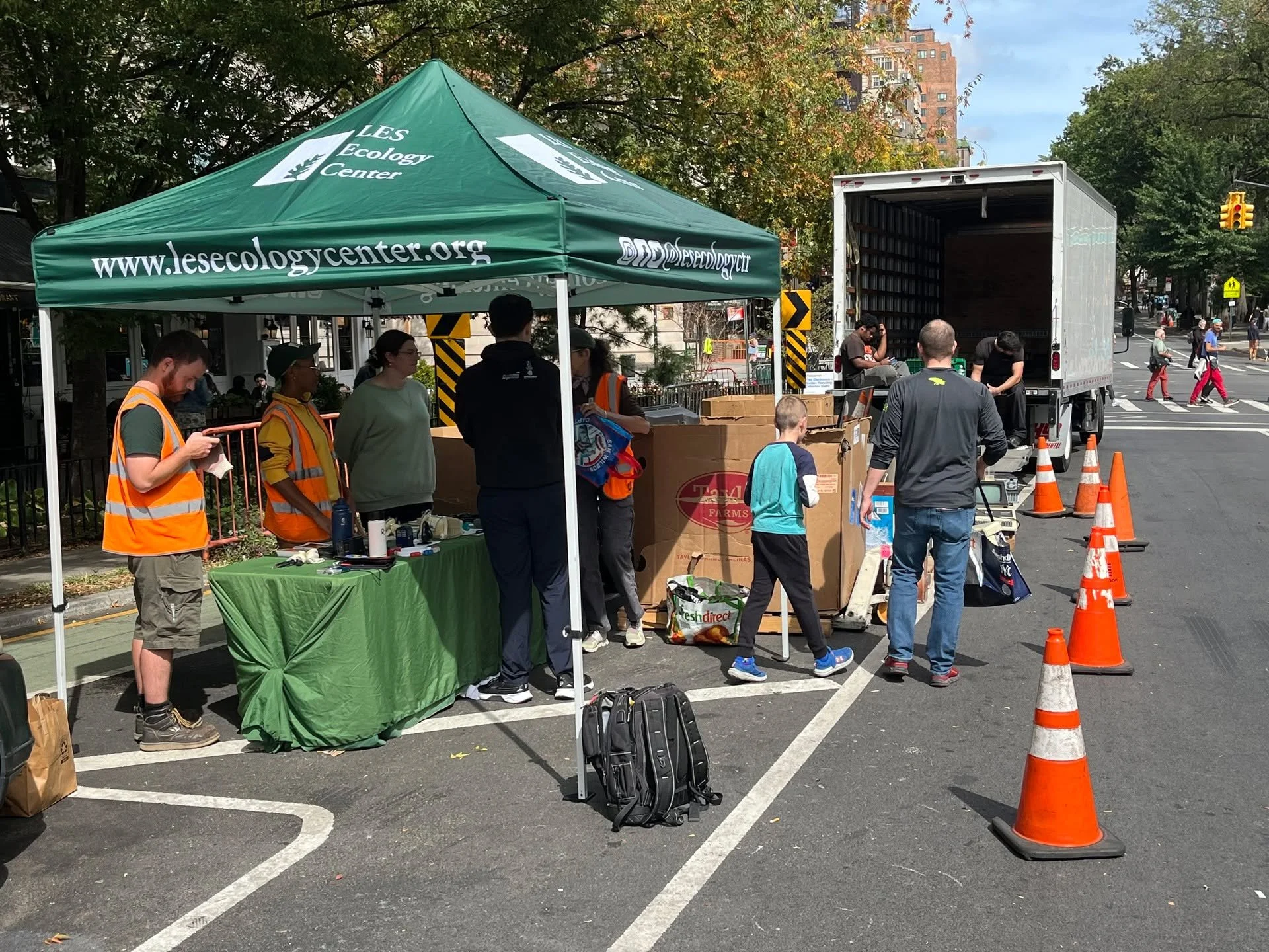 Thanks to everyone who came out and recycled their e-waste this Sunday!
-
-
-
#upperwestside #uws #nyc #cabidnyc #columbusamsterdambid