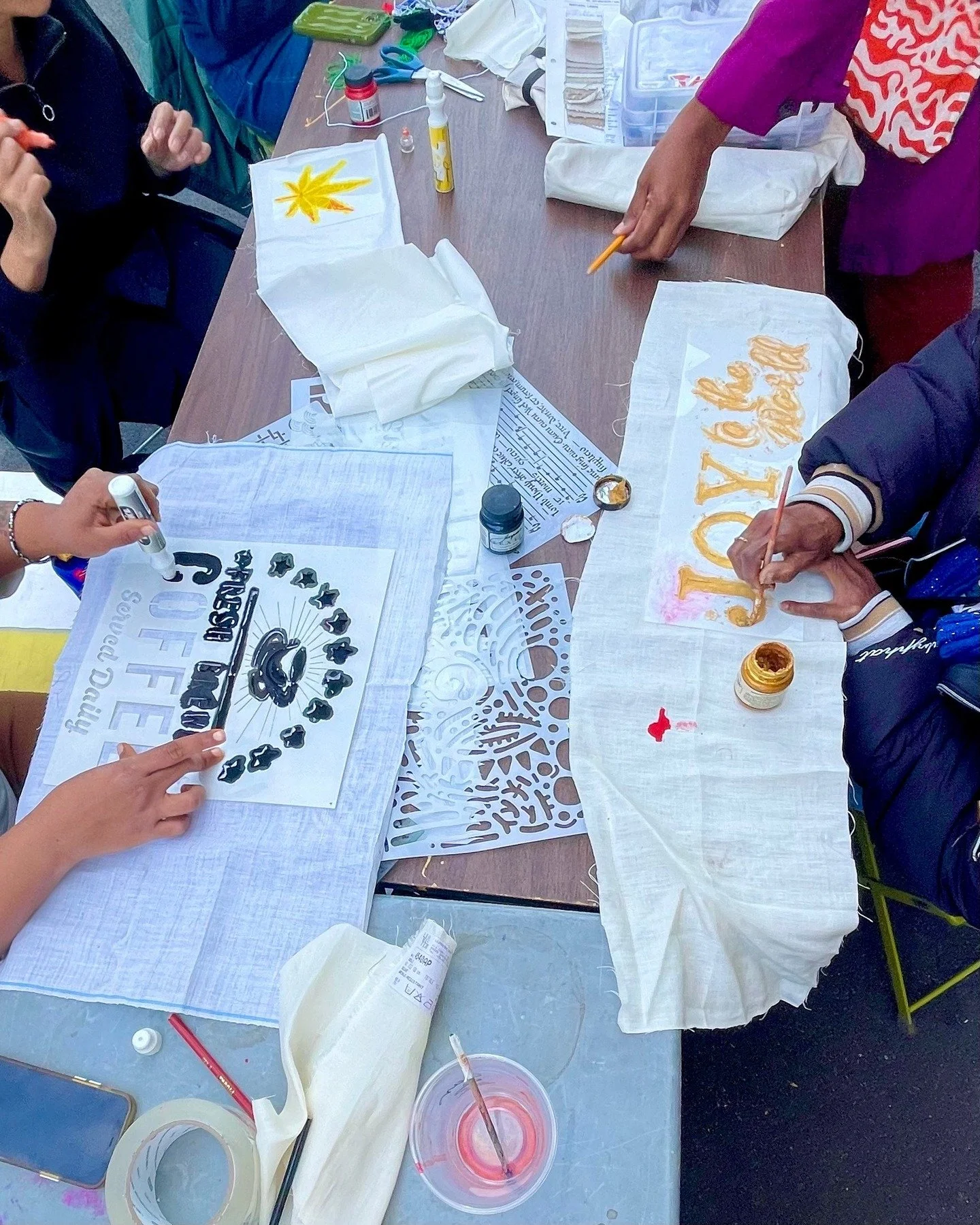 @art_of_tyshawn hosted a great textile workshop this past weekend, and she'll be back again this Saturday, October 25th from 4-6 PM teaching us more about printing, patchmaking, and embroidery!
-
-
-
#upperwestside&nbsp;#uws&nbsp;#openstreetsnyc&nbsp