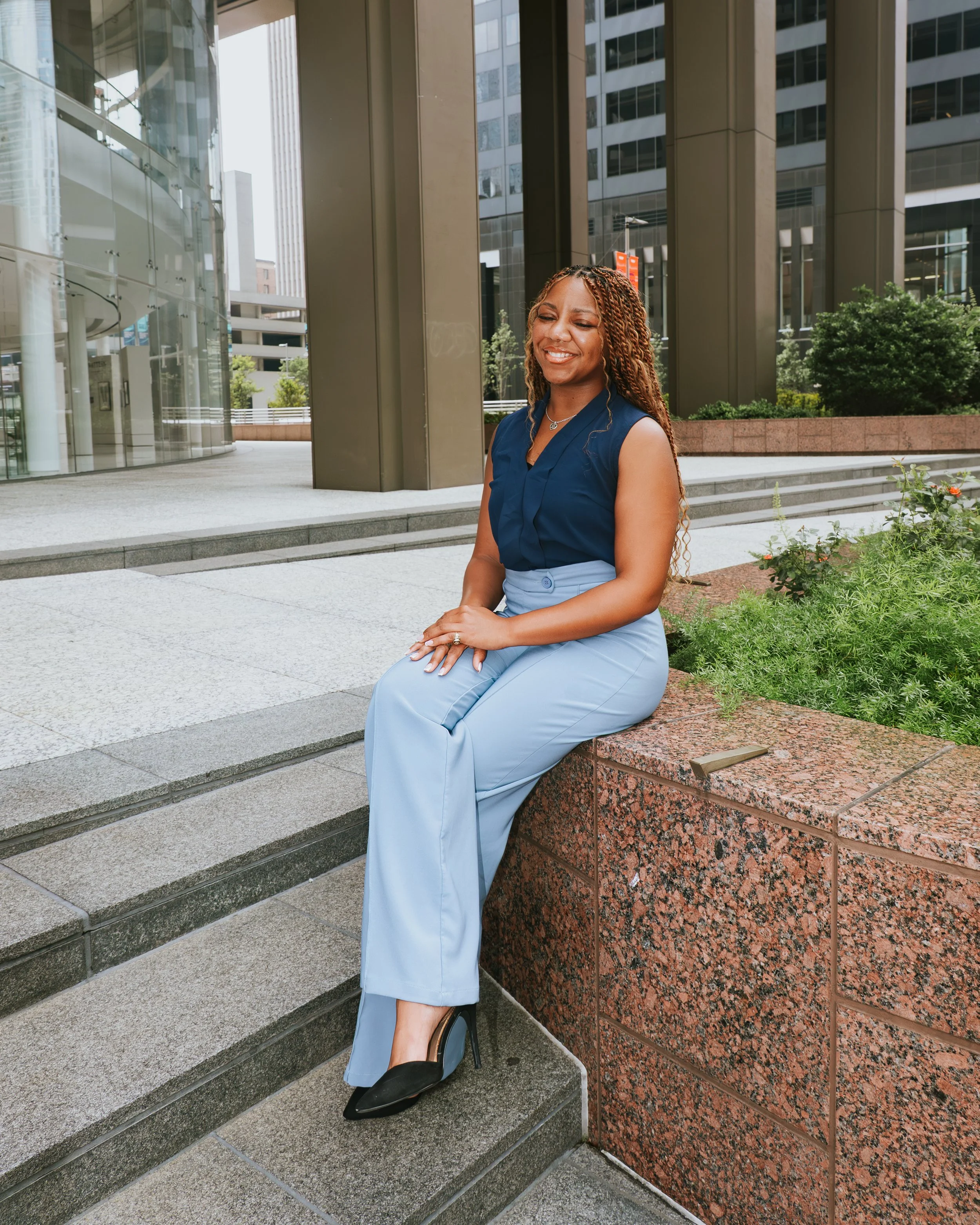 rashelle's headshots-07.jpg