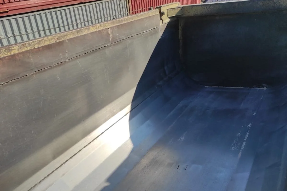 Ship Loading Equipment: Visual Inspection of the Truck