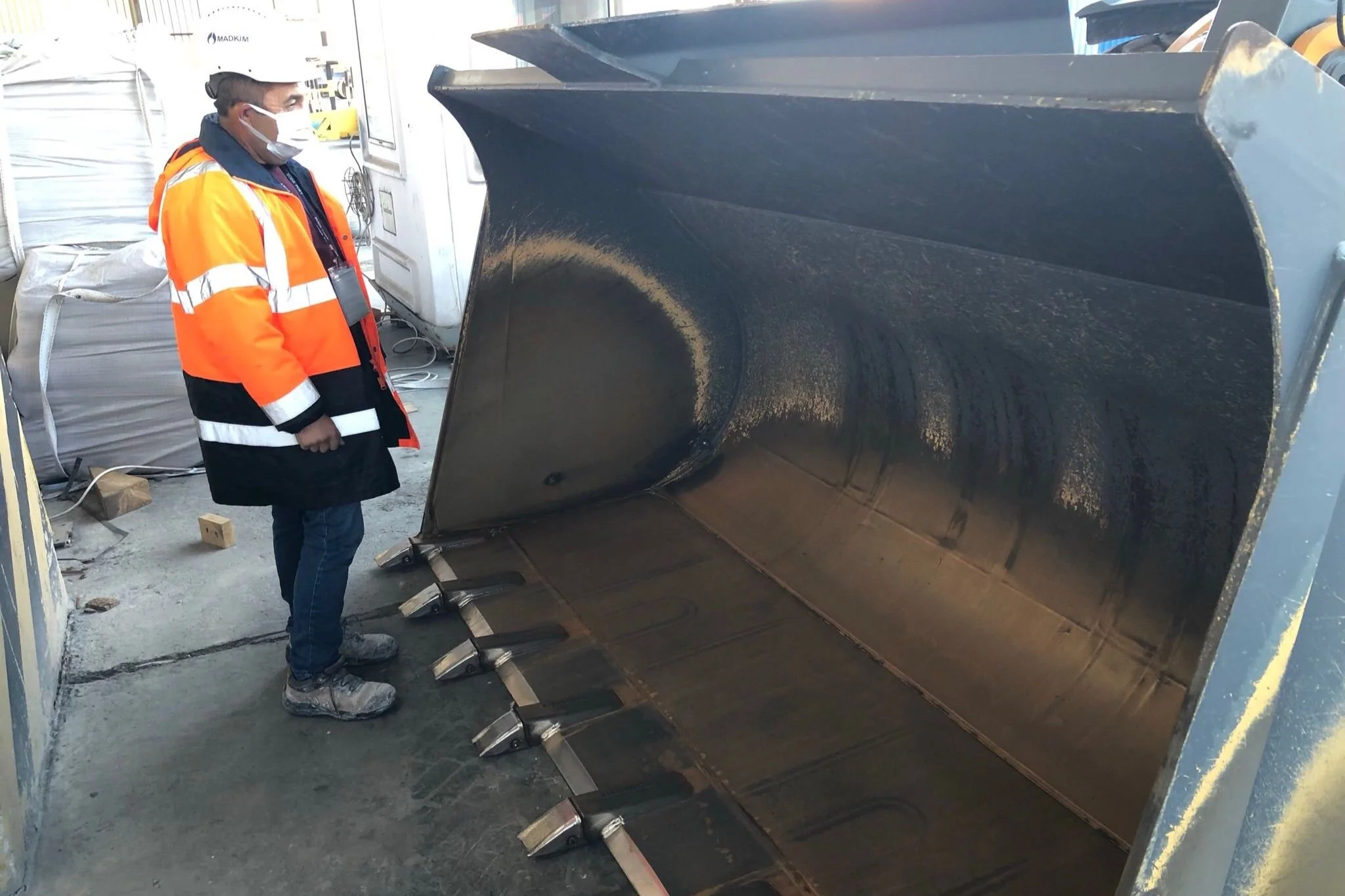 Ship Loading Equipment: Visual Inspection of the Loader 