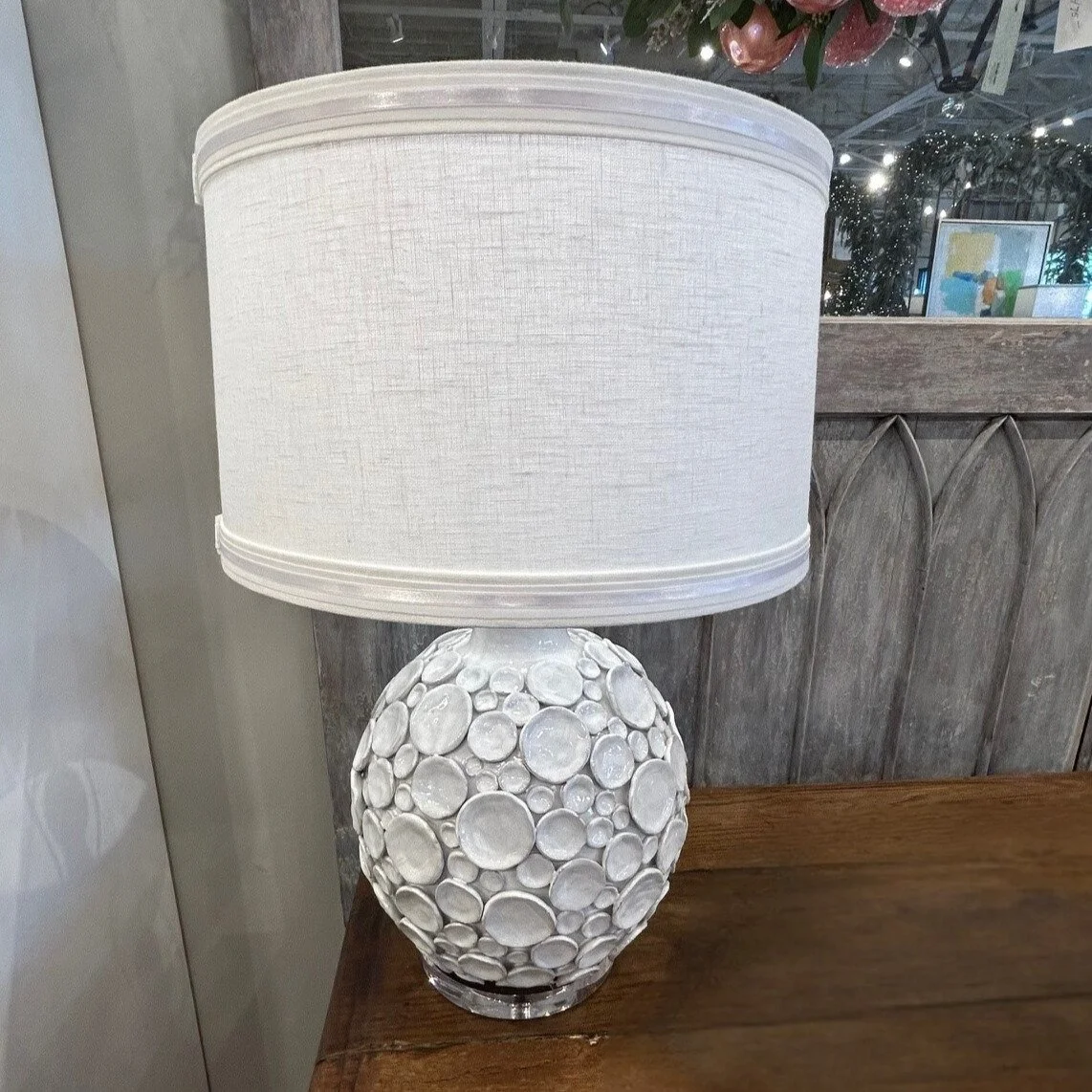 White Ceramic Lamp 
$1095 
250951 
Pair Available