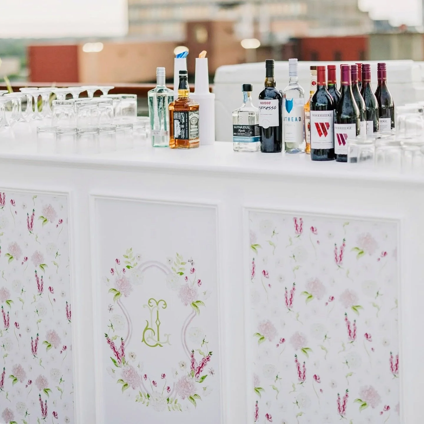 It&rsquo;s all in the details ✨🪩 Custom crest for @livviemcaskey turned into art for the bar and the dance floor! 

We&rsquo;re now booking 2026 brides! Email us to get started on your dream day stationery! 

✉️: rawsoncollective@gmail.com
