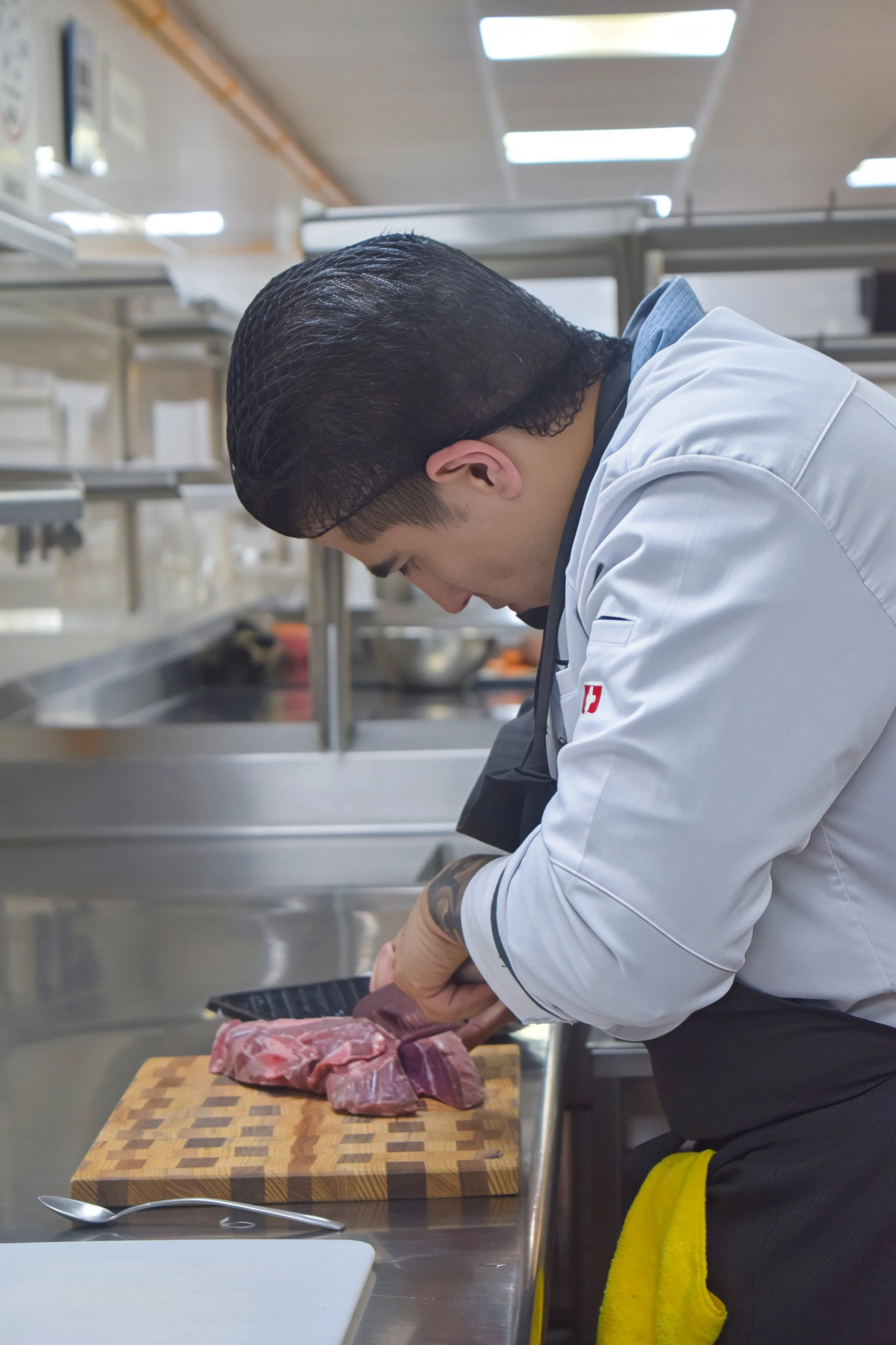 Futuros chefs mexicanos seleccionados para entrenamiento profesional en cocina en hotel cinco estrellas en Florida.