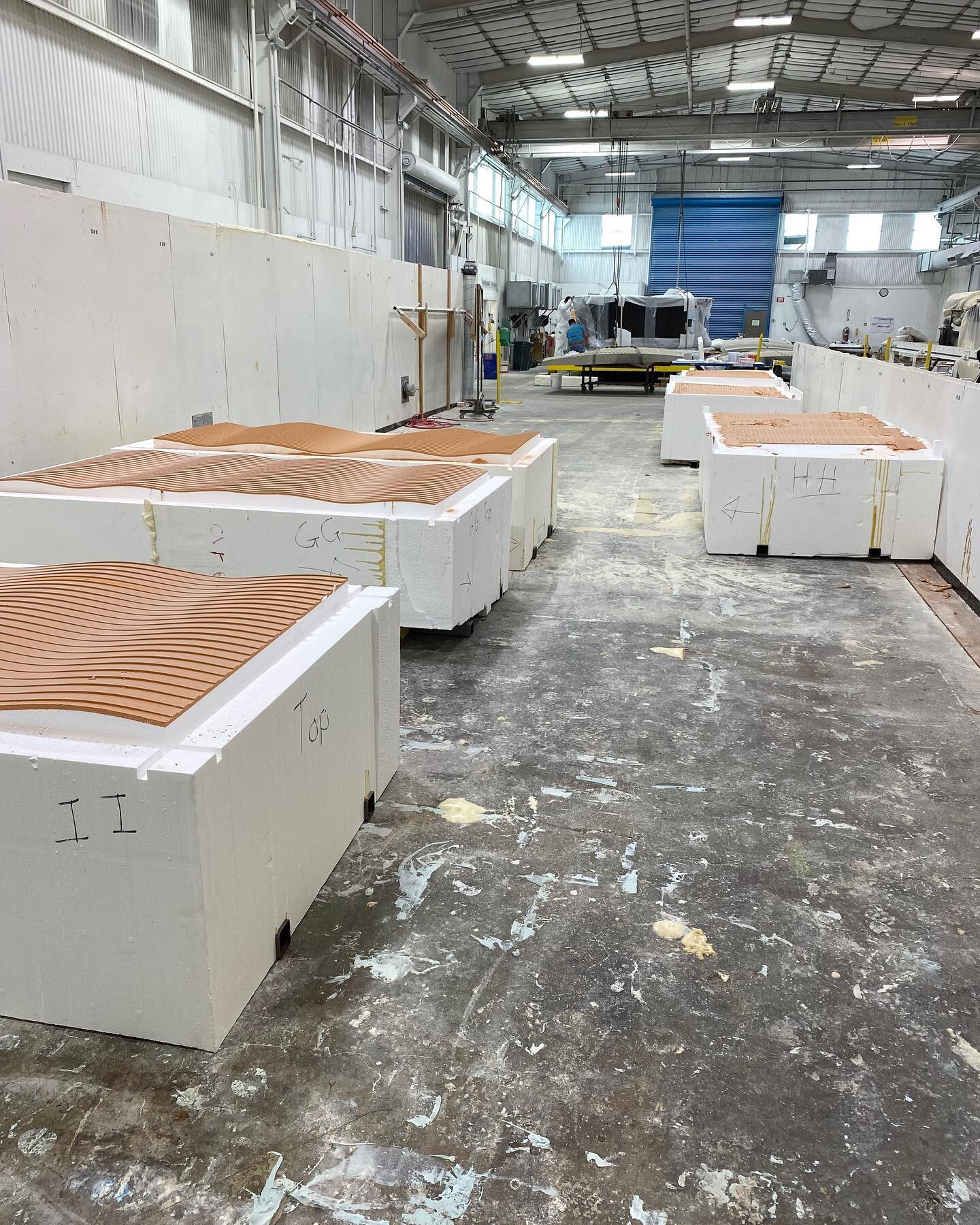 Look! Our molds being prepared for casting. These will become panels for an entry wall at a biotech campus&hellip; super excited!

#landscapearchitecture
#landscapedesign
#womeninarchitecture
#womenindesign
#womensupportingwomen
#sustainabledesign
#c