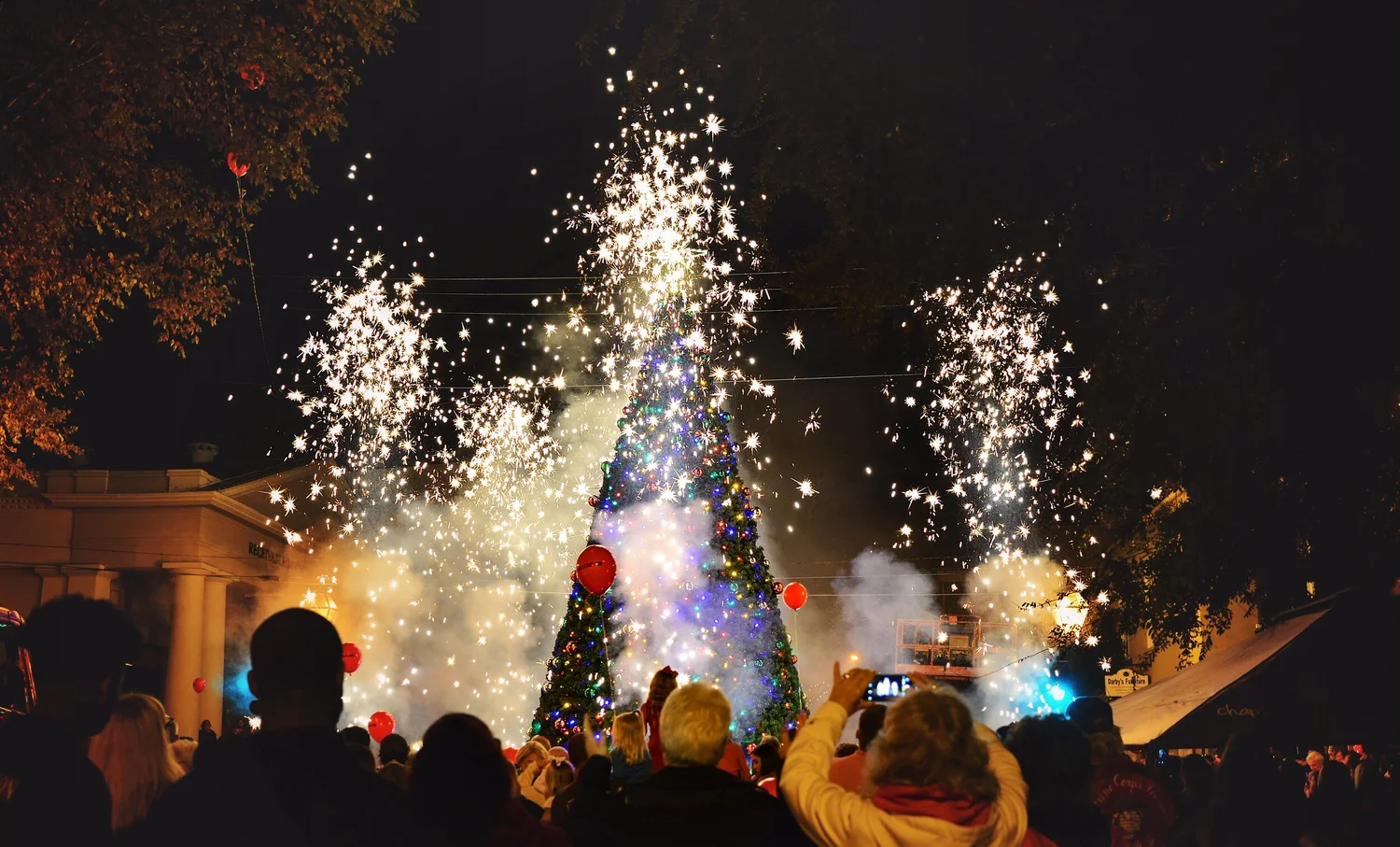 About 4 — Christmas In Natchez