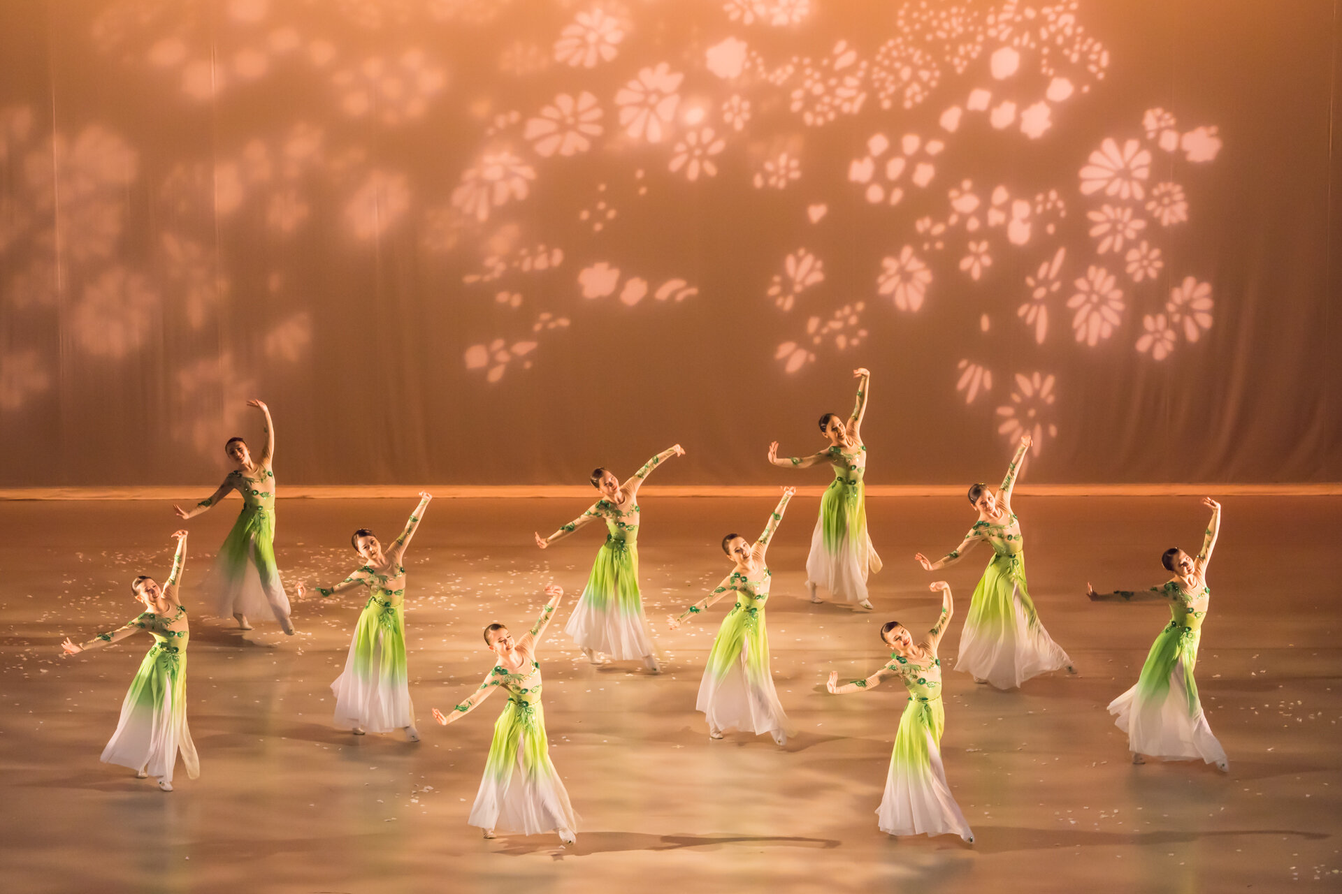 Htsai_White Flakes_5.jpg