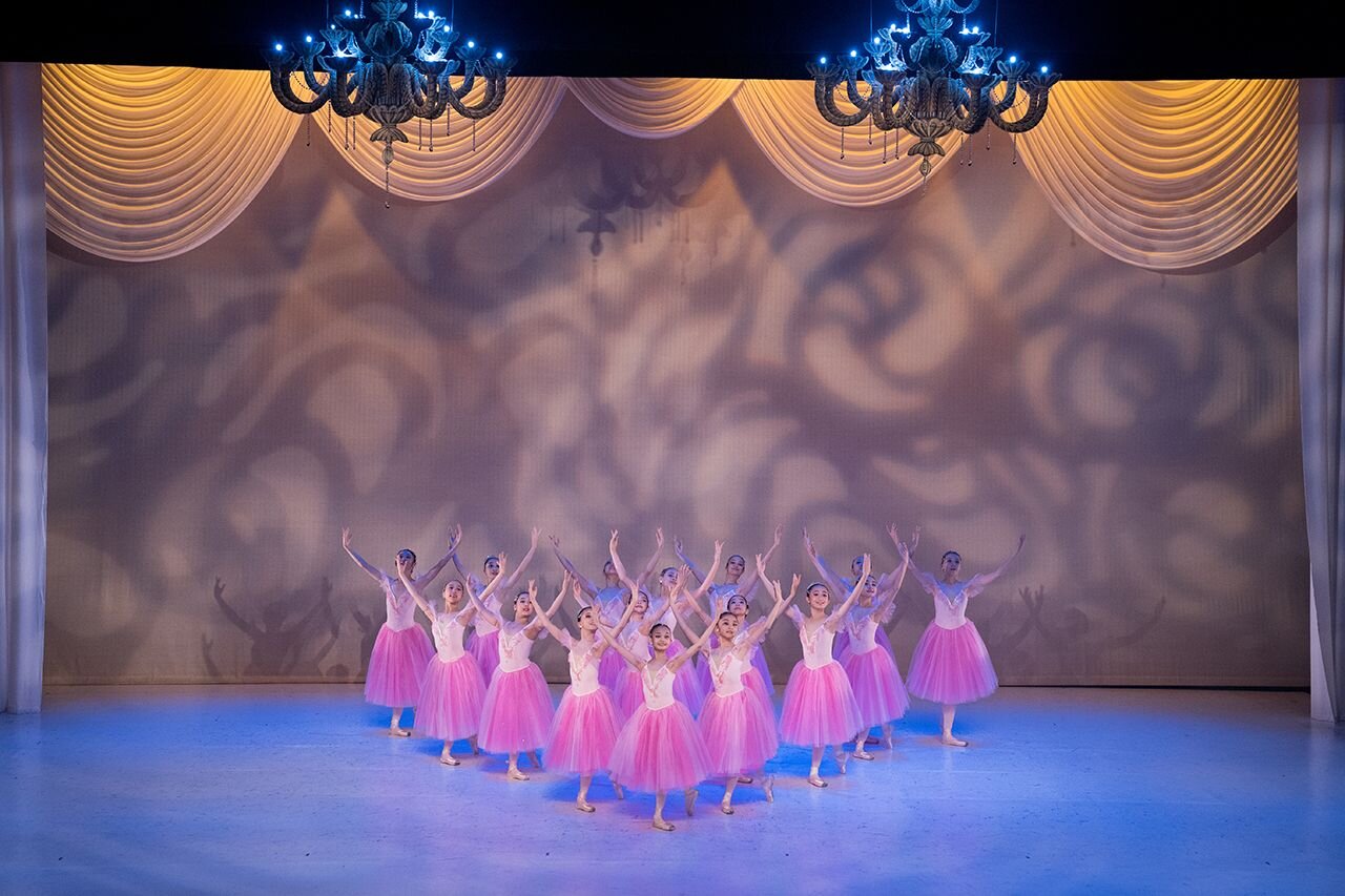 CBA-Reverence, Cheng Ballet Academy, Photographer: Jootz See