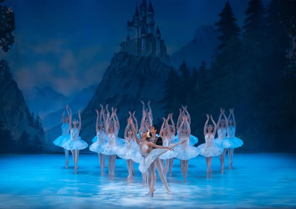 Swan Lake, Cheng Ballet Academy, Photographer: Jootz See