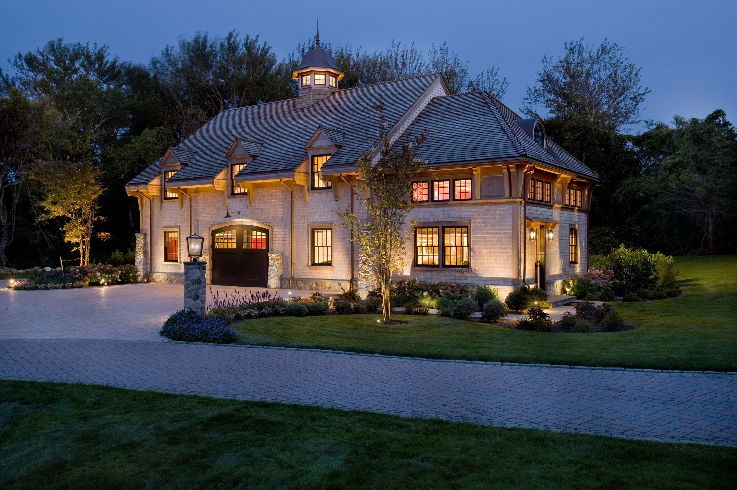 DENNIS CARRIAGE HOUSE