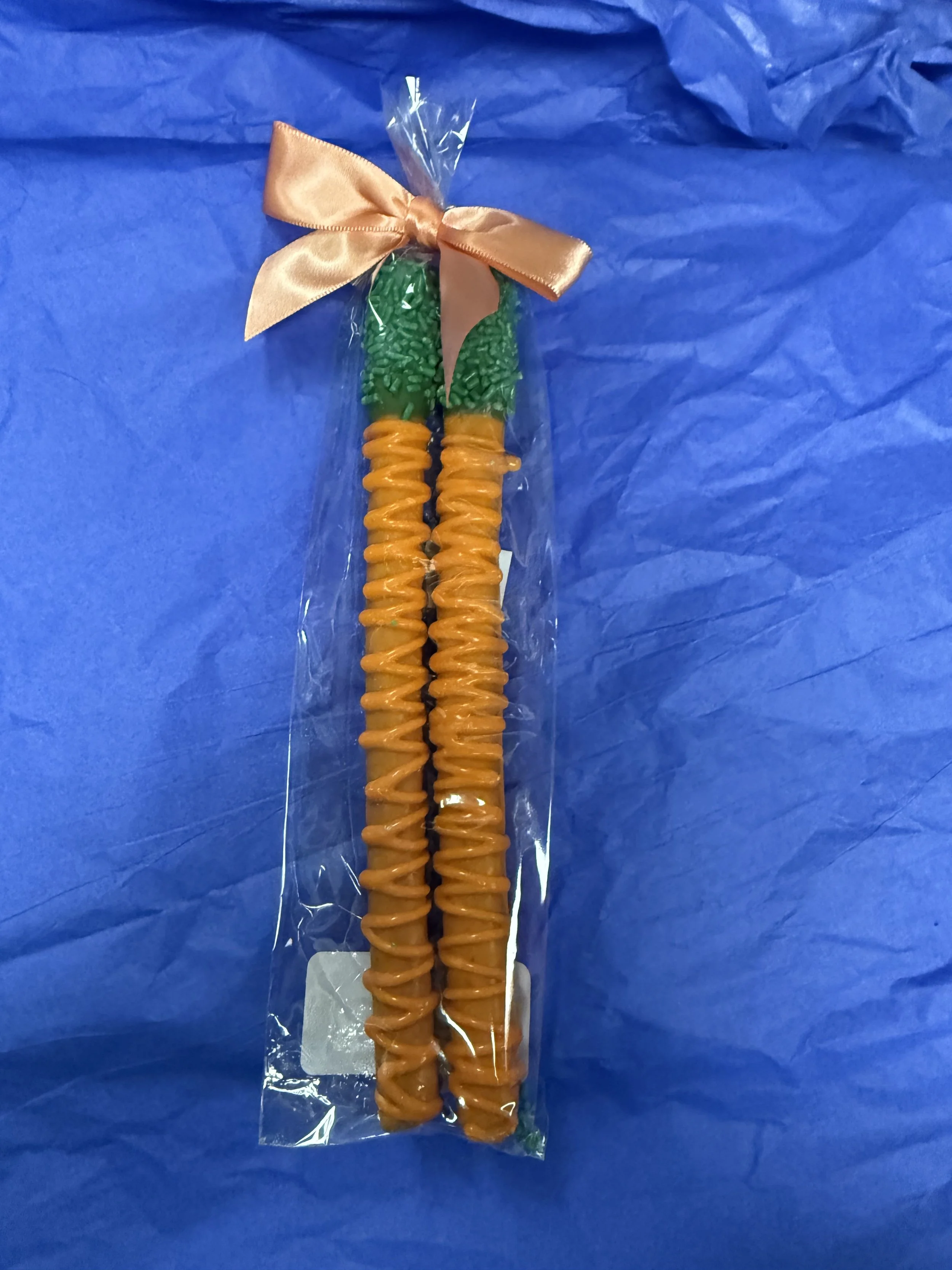 2 pack carrot pretzel rods