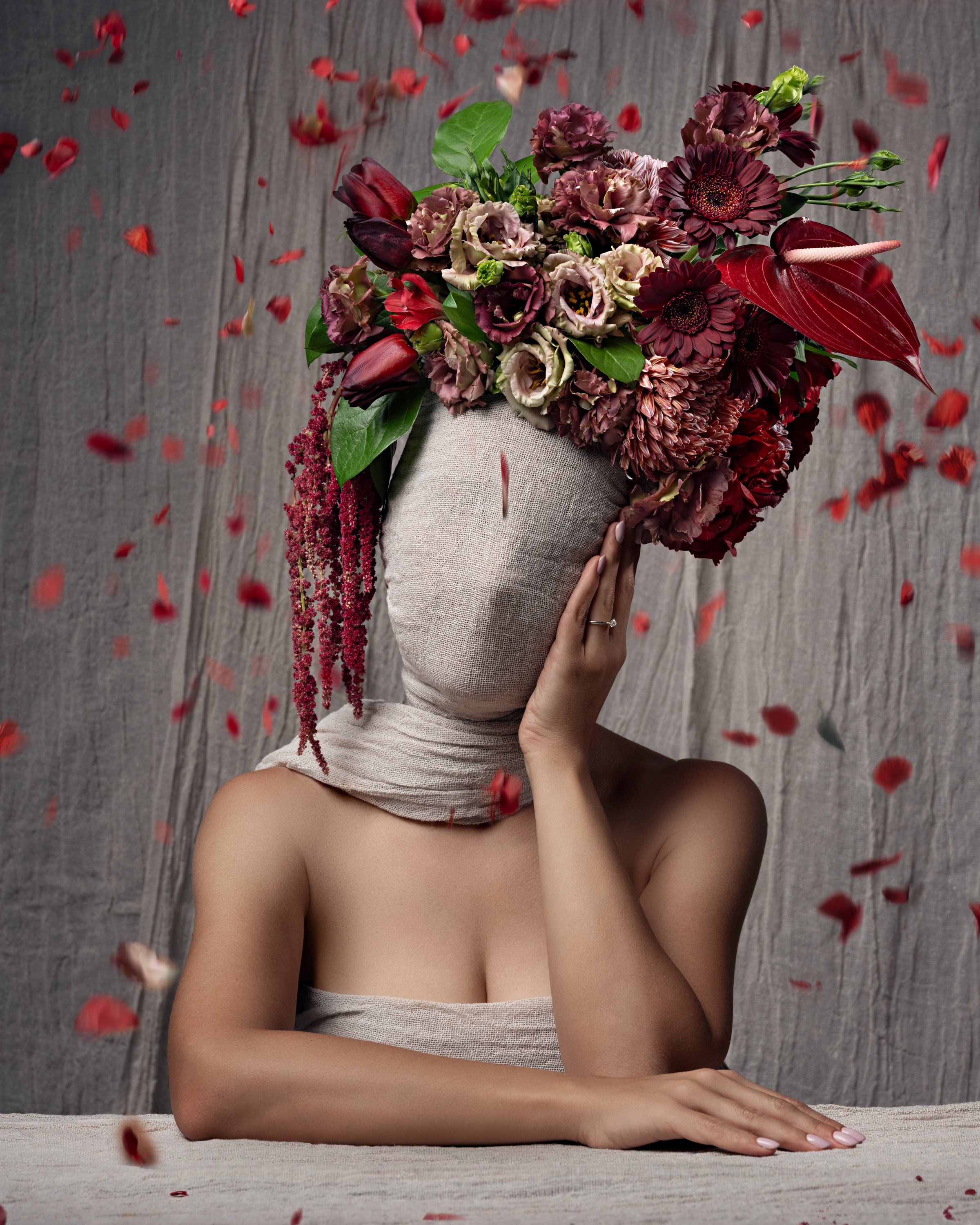 Luca Lombardi Dubai Flower Surreal Beige 01_(2).jpg