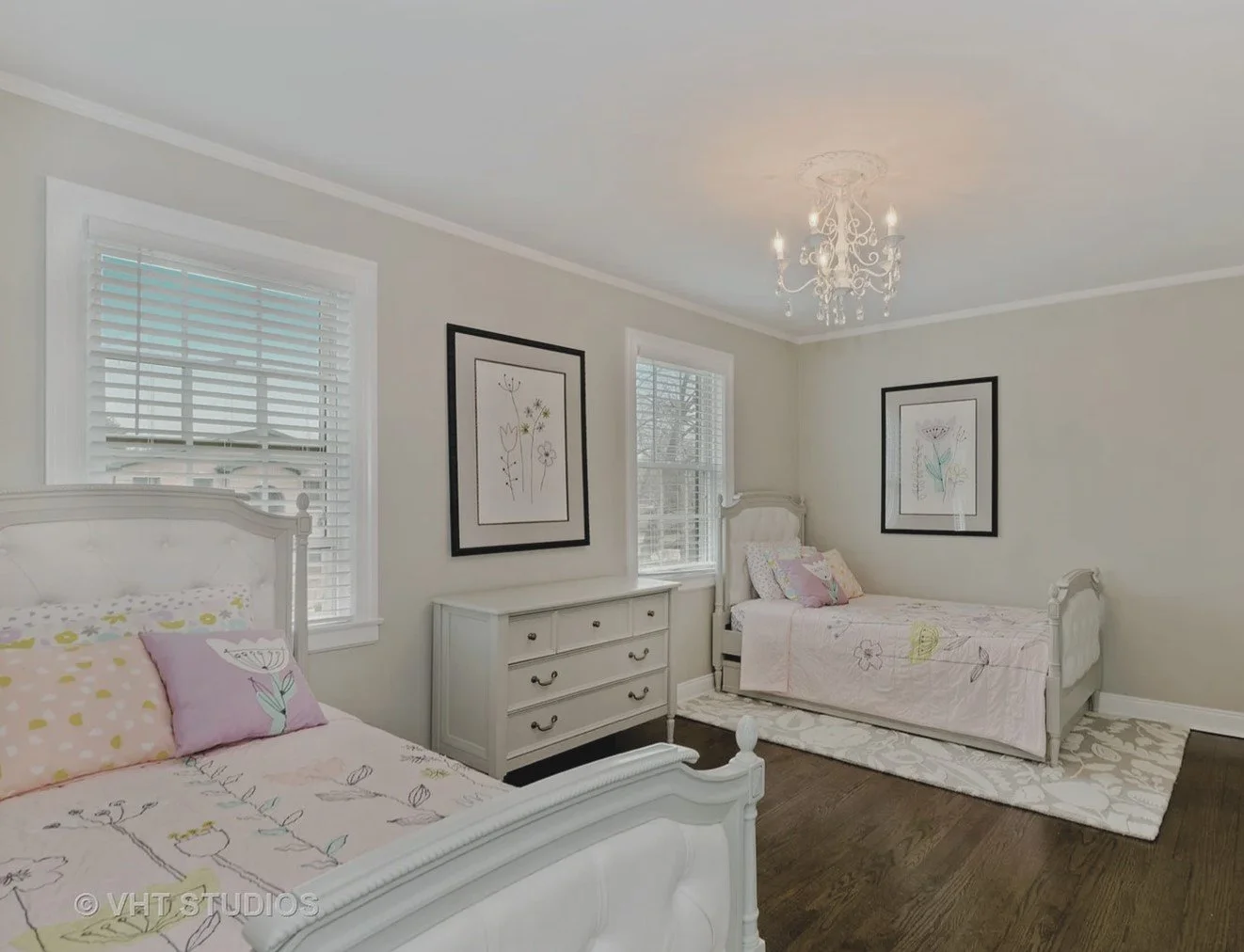 TWIN BEDS CATS HOUSE.jpg