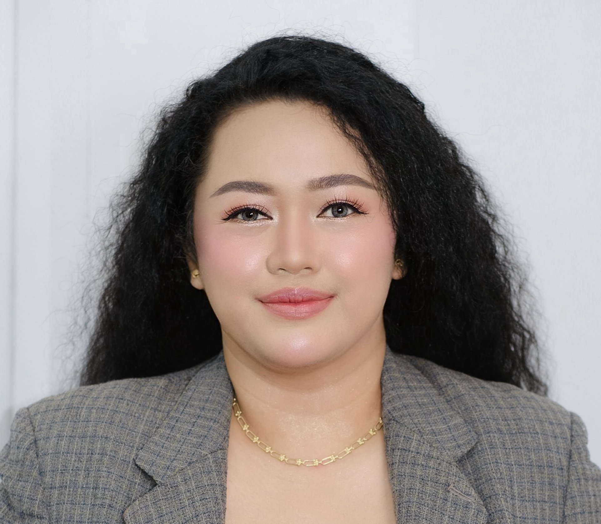 kristine main smart sitting profile photo