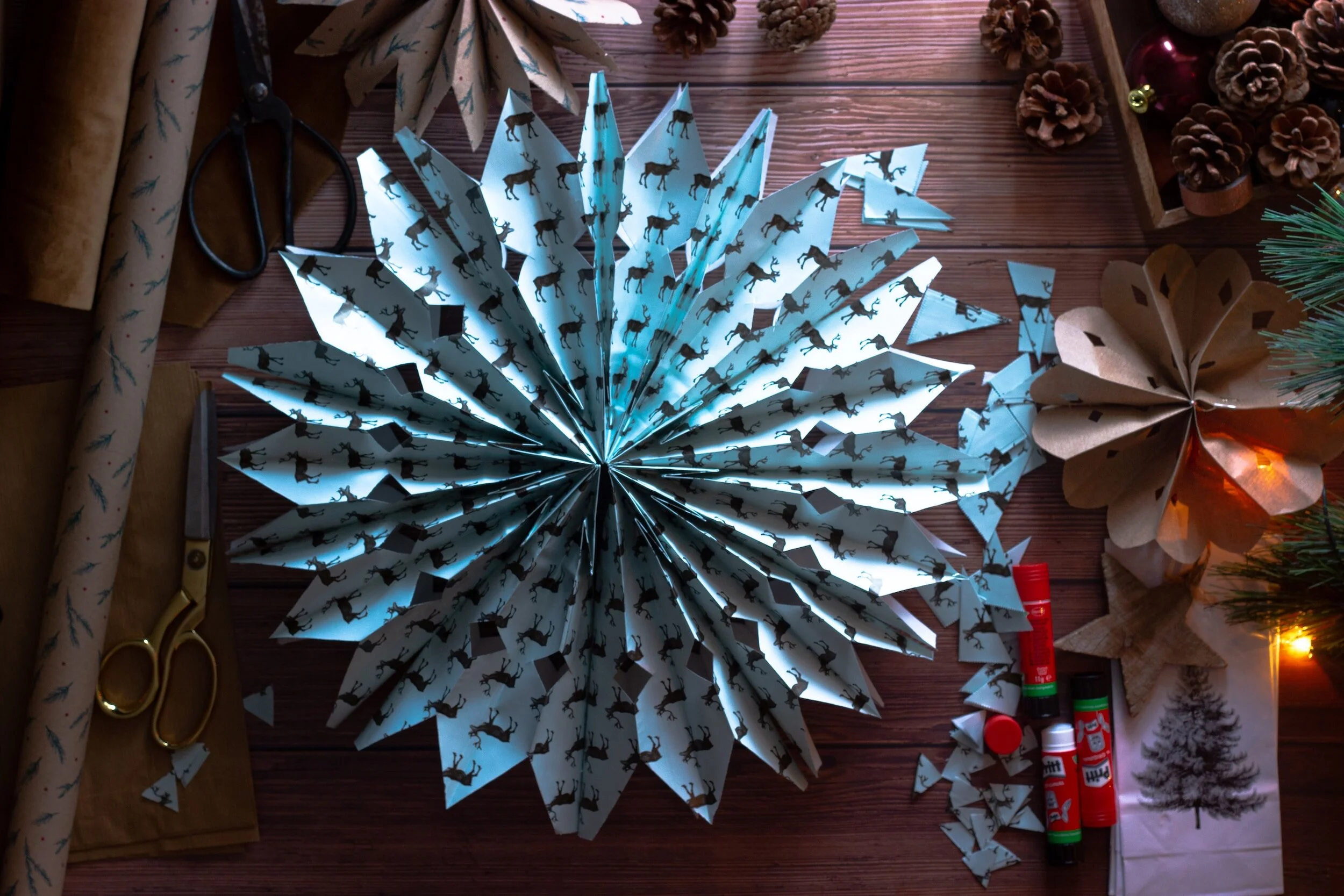 7 Festive Crafts for Nannies to Enjoy with Kids This Holiday Season