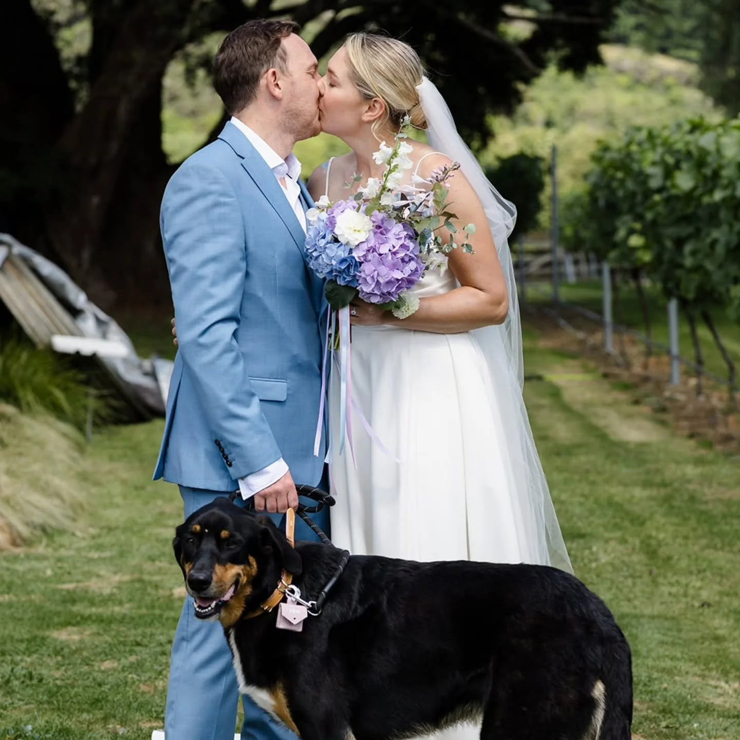 Last name change incoming! 🤵&zwj;♂️👰&zwj;♂️🥂🍾 Now Mr &amp; Mrs Jones &hearts;️ time to celebrate 🥳🎉💃🕺

@ceremonieswithlucybrice 
@belindaprattphotography
@jendoakmua