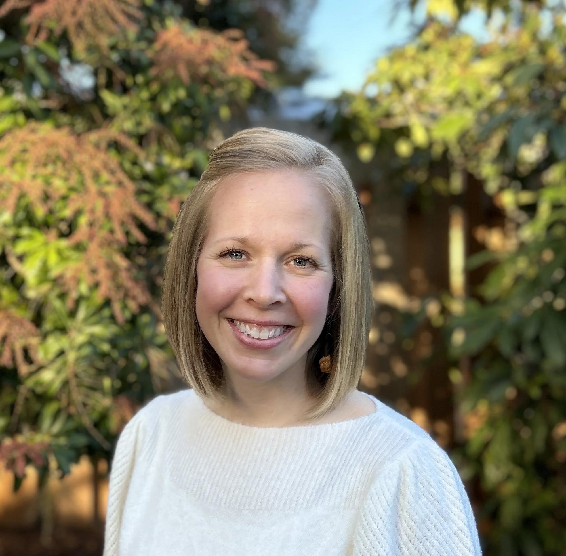 Roshana Updated Professional Photo_1.jpeg