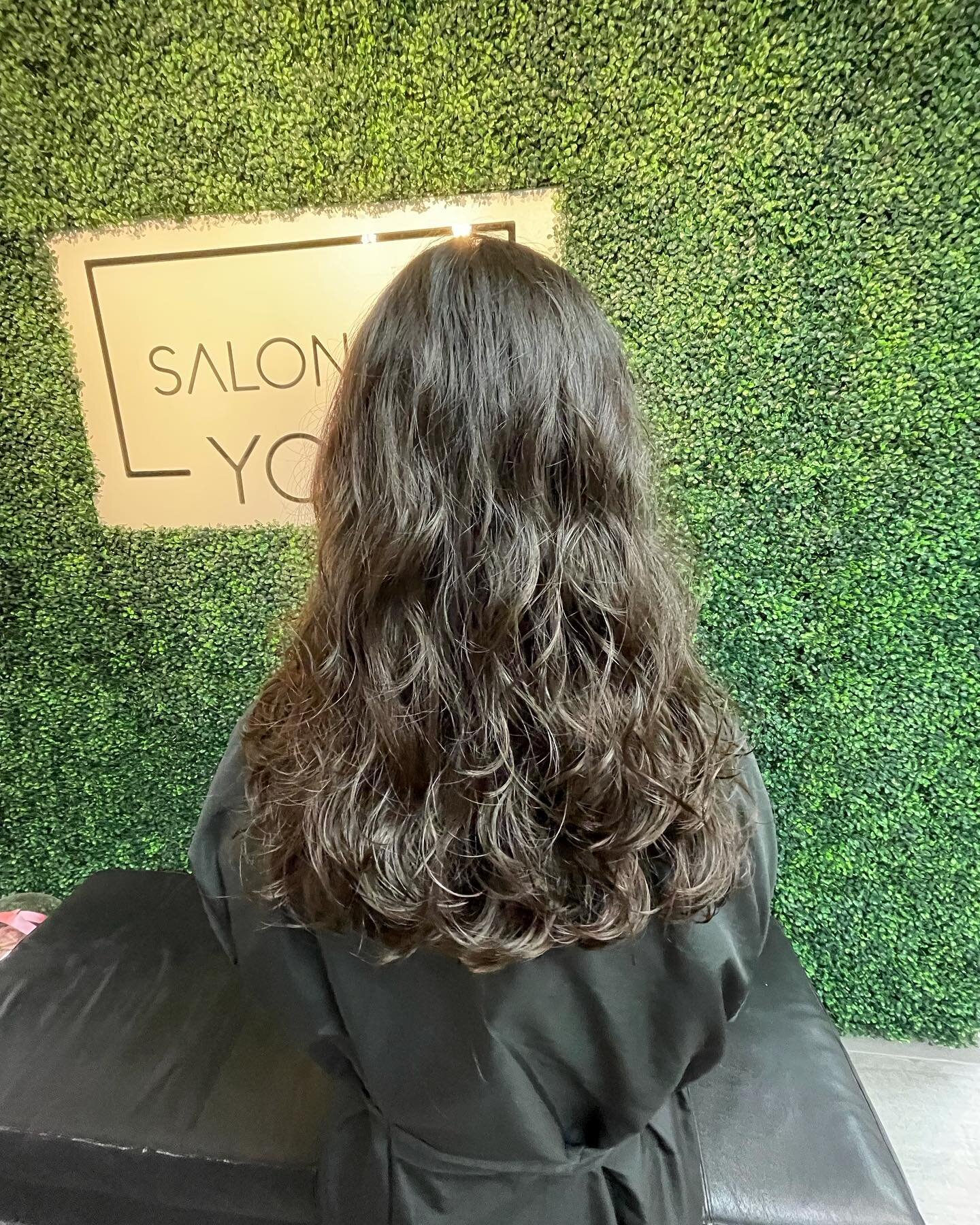 Digital perm #hippiperm 🤩 

Thinking of doing a monthly event in 2022 for just digital perm.. 
Should we? 🤔🤔🤔 

#salonbyyoo #onlyou

For customer satisfaction, a 1:1 consultation will be performed before any service.

For appointment/consultation