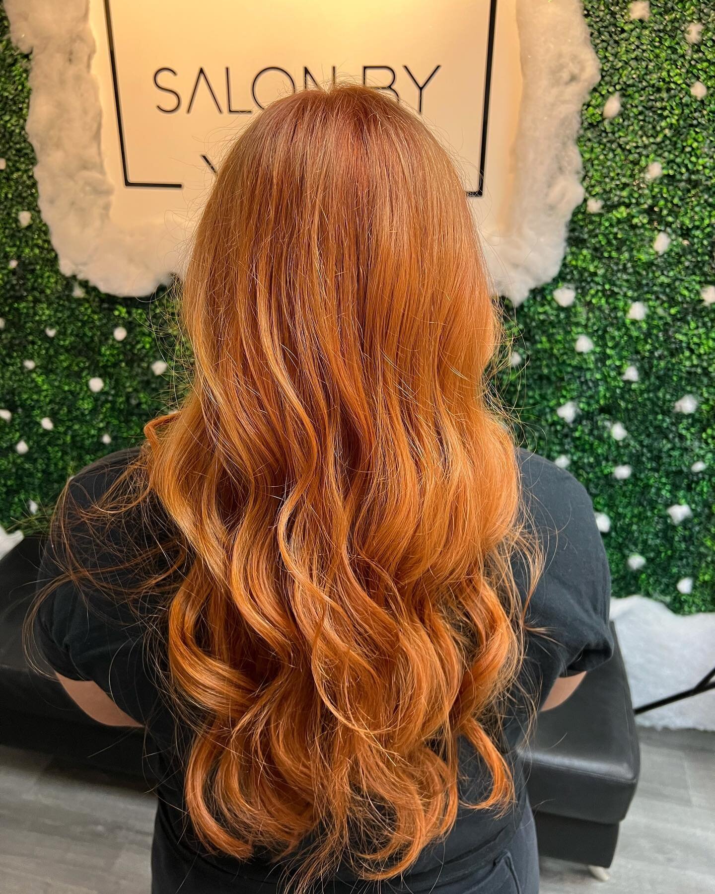 Copper orange 🍊 

Hair done by @hair_by_alyssak 

#salonbyyoo #onlyou

For customer satisfaction, a 1:1 consultation will be performed before any service.

For appointment/consultation
DM / call at 8089551600
Email info@salonbyyoo.com
Www.salonbyyoo