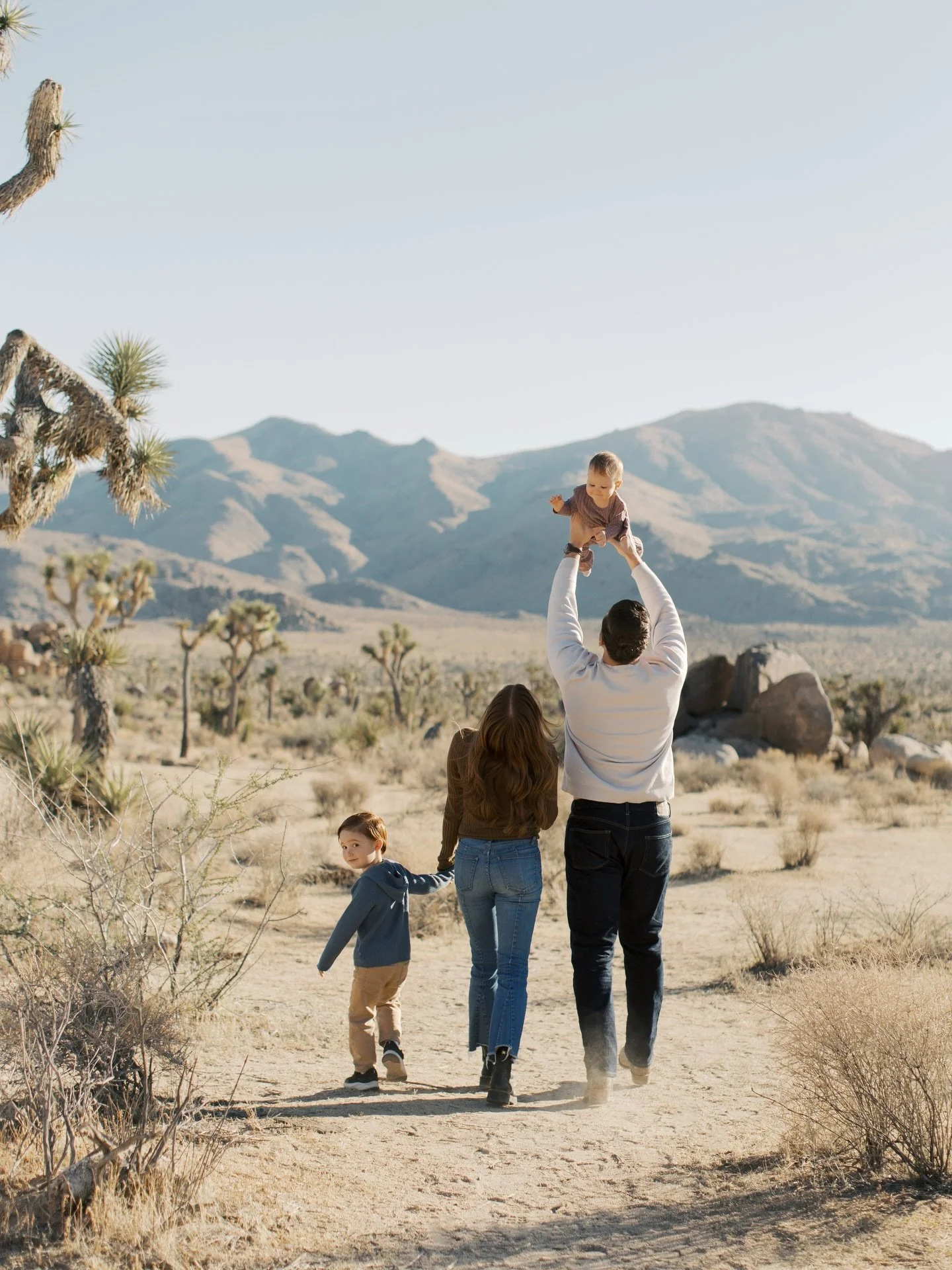 WE ARE MOVING! My little family and Esprit Floral Co. will be relocating to the Dallas-Fort Worth area this summer! 

I know what you are thinking, didn&rsquo;t we just move out to the desert? Yes, we moved out here a year and a half ago, but my husb