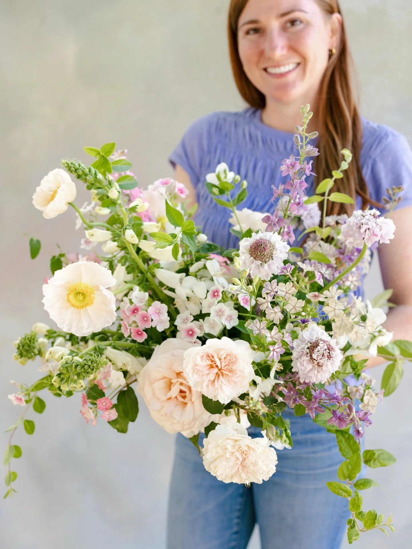 Some new headshots courtesy of @nessietodd from our Spirit of Spring Workshop ✨ still on a high from that beautiful day! Couldn&rsquo;t be happier with an arm full of @cielohillsflowers