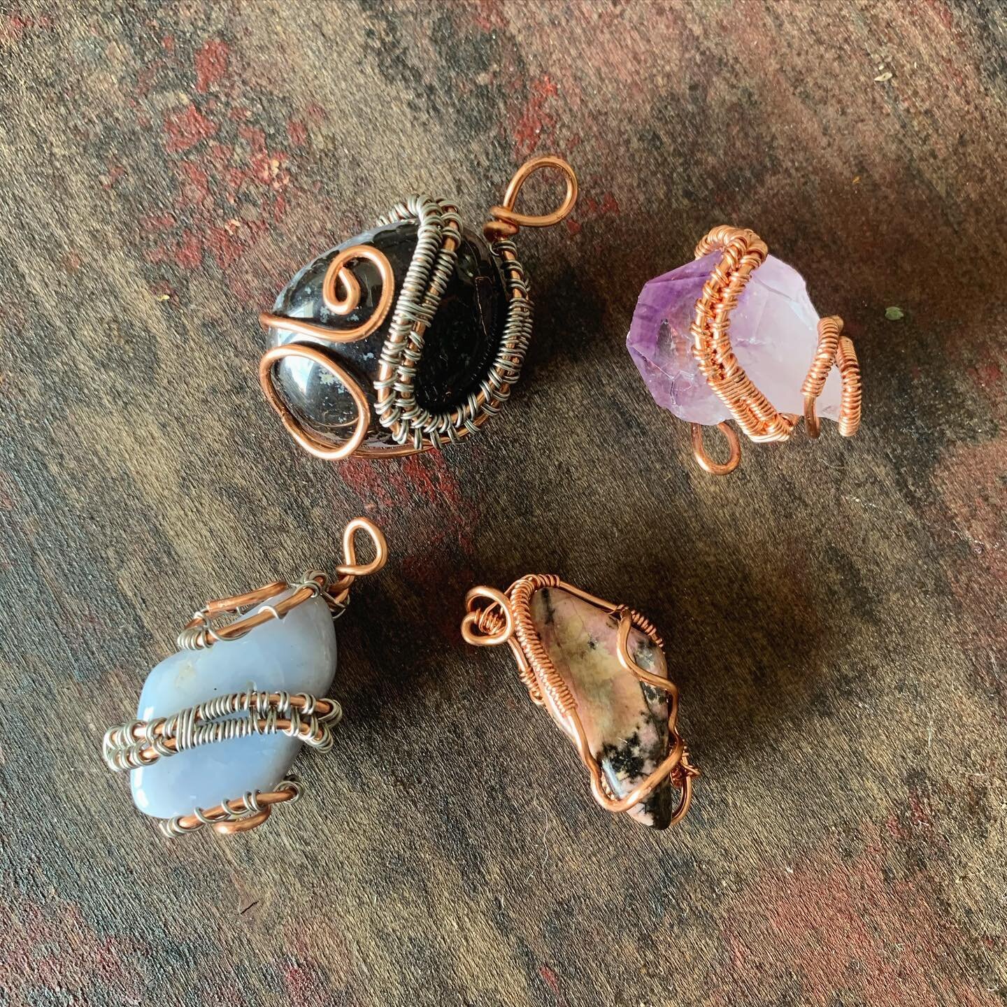 @lyricsvoyage has been creating some gorgeous wire wrapped beauties for you all. These are now available to add to your favorite jewelry. 🖤