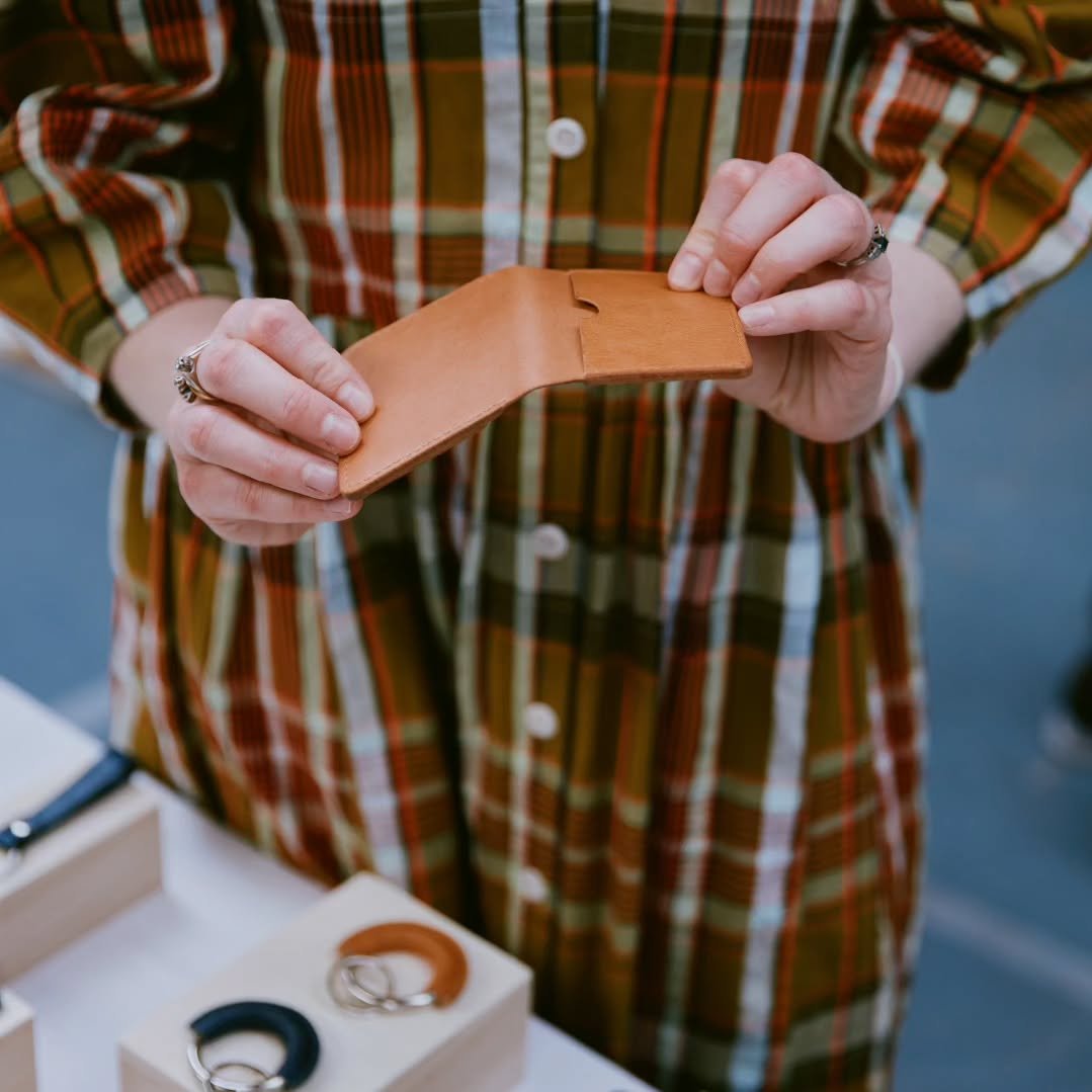 Join me in Kings Cross this Sunday 17th @craftyfoxmarket for some Christmas shopping

🌟The Crossing, Granary Square
🌟 Sat 16th + Sun 17th Dec
🌟11am-5pm
🌟Free entry

@kingscrossn1c #craftyfoxmarket #londoncraftmarkets #kingscrossevents #freelondon