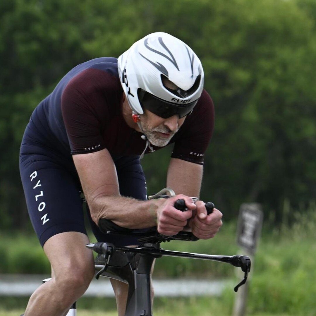 Kudos going out to Vmax Squad @supahawk Todd Hawkins placing 4th AG at the Boulder Sunset (OD) Triathlon this past weekend. A refreshing mix-it-up from IM focused training/racing. 
Good work Todd! Every experience helps shape the next performance.

#