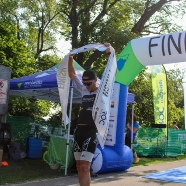 Big congrats to Vmax Squad @sbradley11 for tearing it up at the Rochester (OD) Triathlon in NY State this past Sat taking 1st AG, 1st Overall and setting a new course record! Well done Scott.

#vmaxsquad #vmaxtriathlon #poweringyourperformance #trisu
