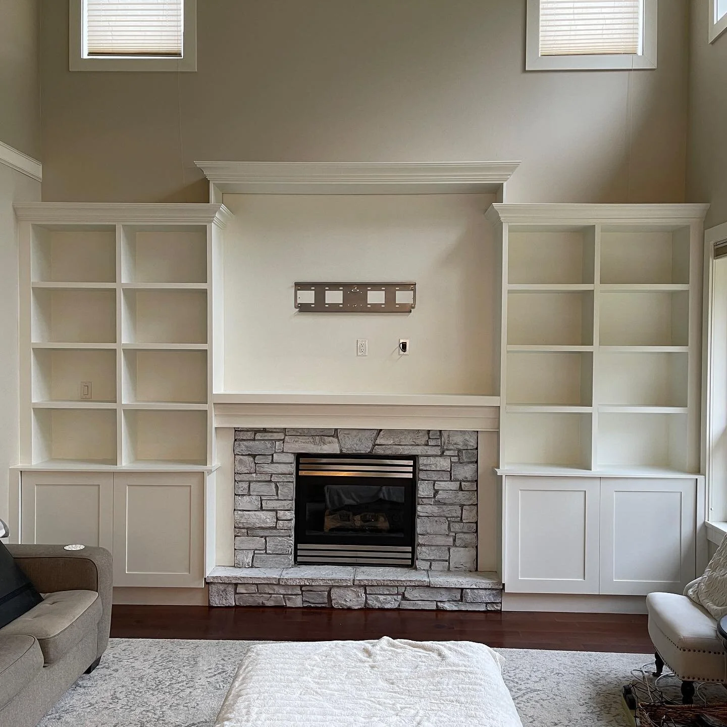 These two massive custom built ins turned out awesome, hang the TV and they are all ready for the big game Sunday. These are both custom built to clients specs and design, I can do the same for you ! 👍🏻