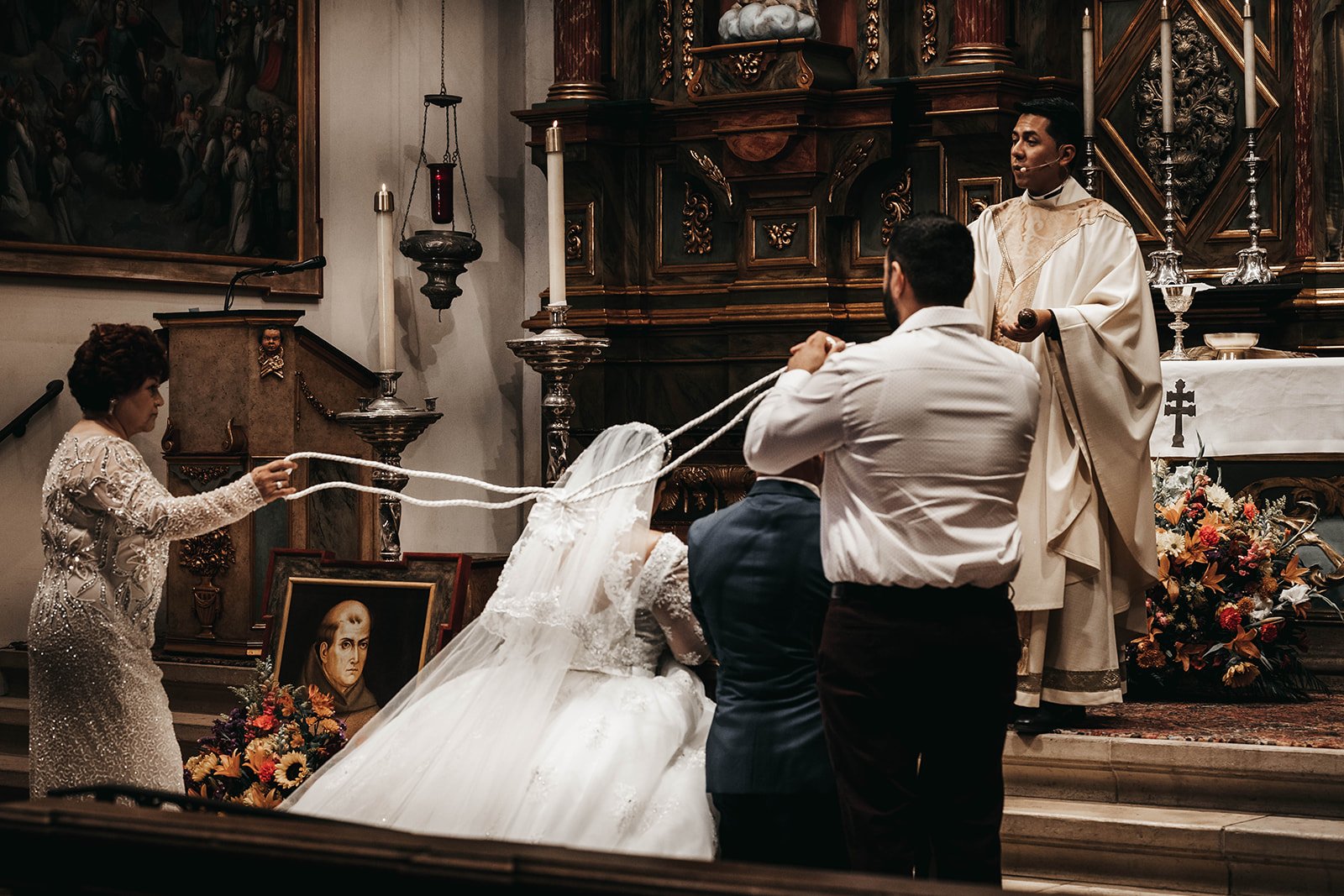 carmel-mission-basilica-wedding-15