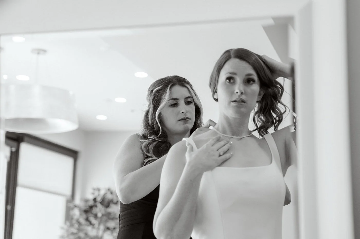 bride getting ready for her wedding day at glendora country club