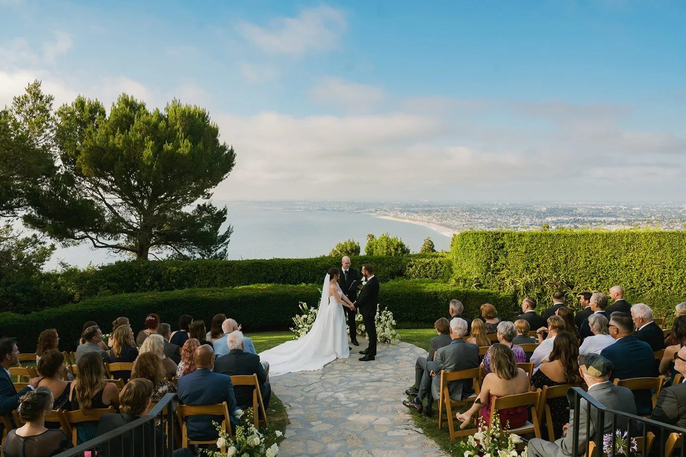 a wedding ceremony at la venta inn in palos verdes estates california