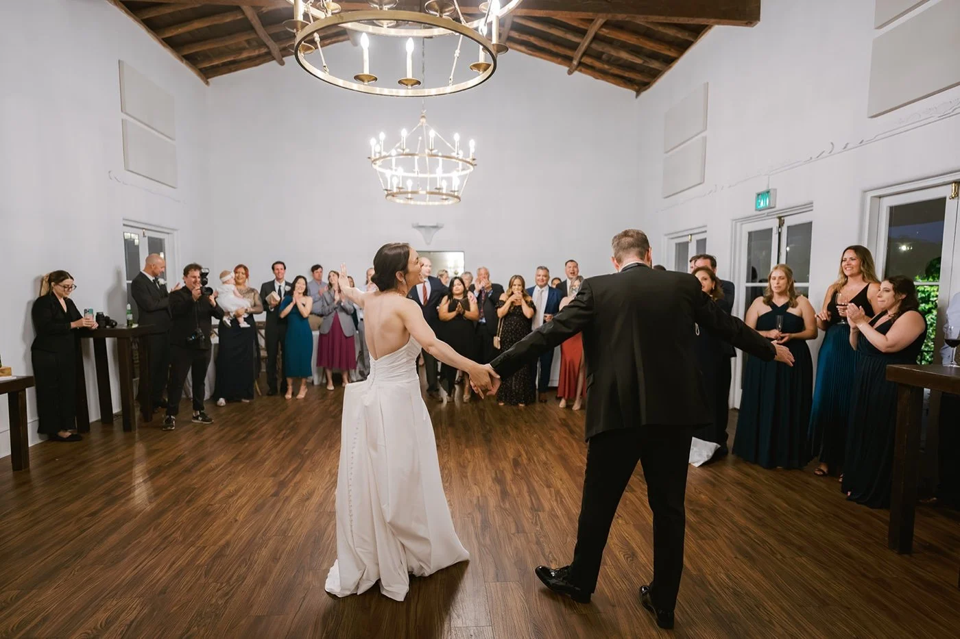 a wedding reception at la venta inn in palos verdes estates