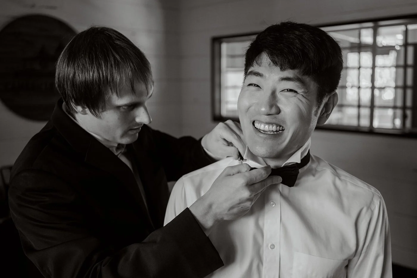 groom getting ready for his camarillo ranch wedding