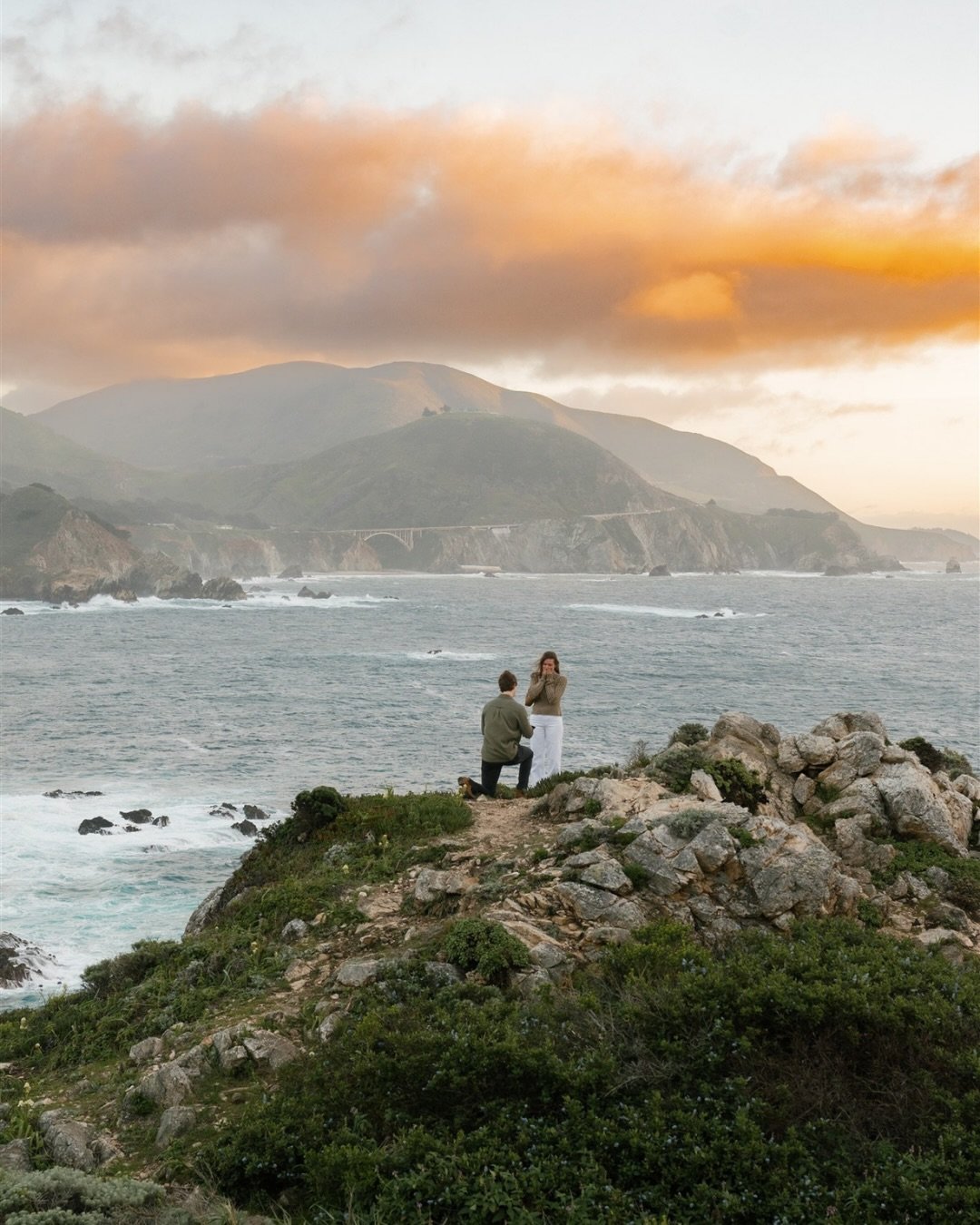 the most beautiful, intentional, thoughtful proposal by the sea in Big Sur 🤍🌊 congrats to @juliadirussooo &amp; @jdcaras! 

big thanks to @meggle of @thelibracreative for the super 8 video to come 🩷

re: Big Sur proposal photography, California pr