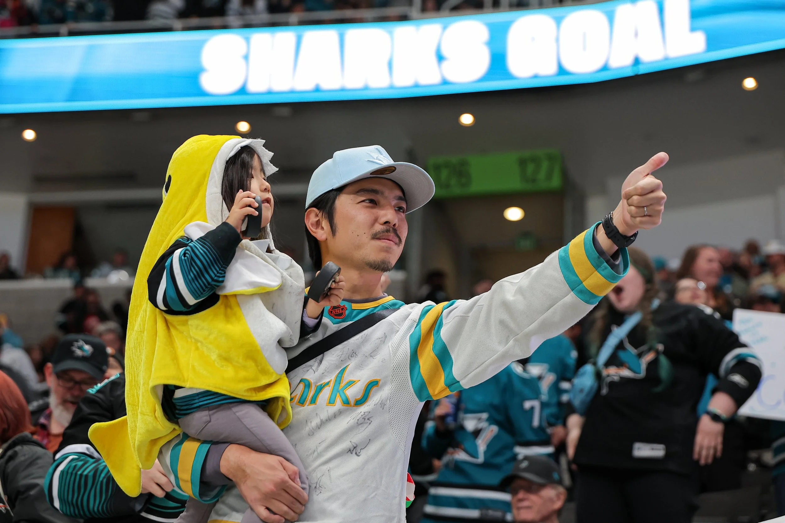 2526_sharks_best52.JPG