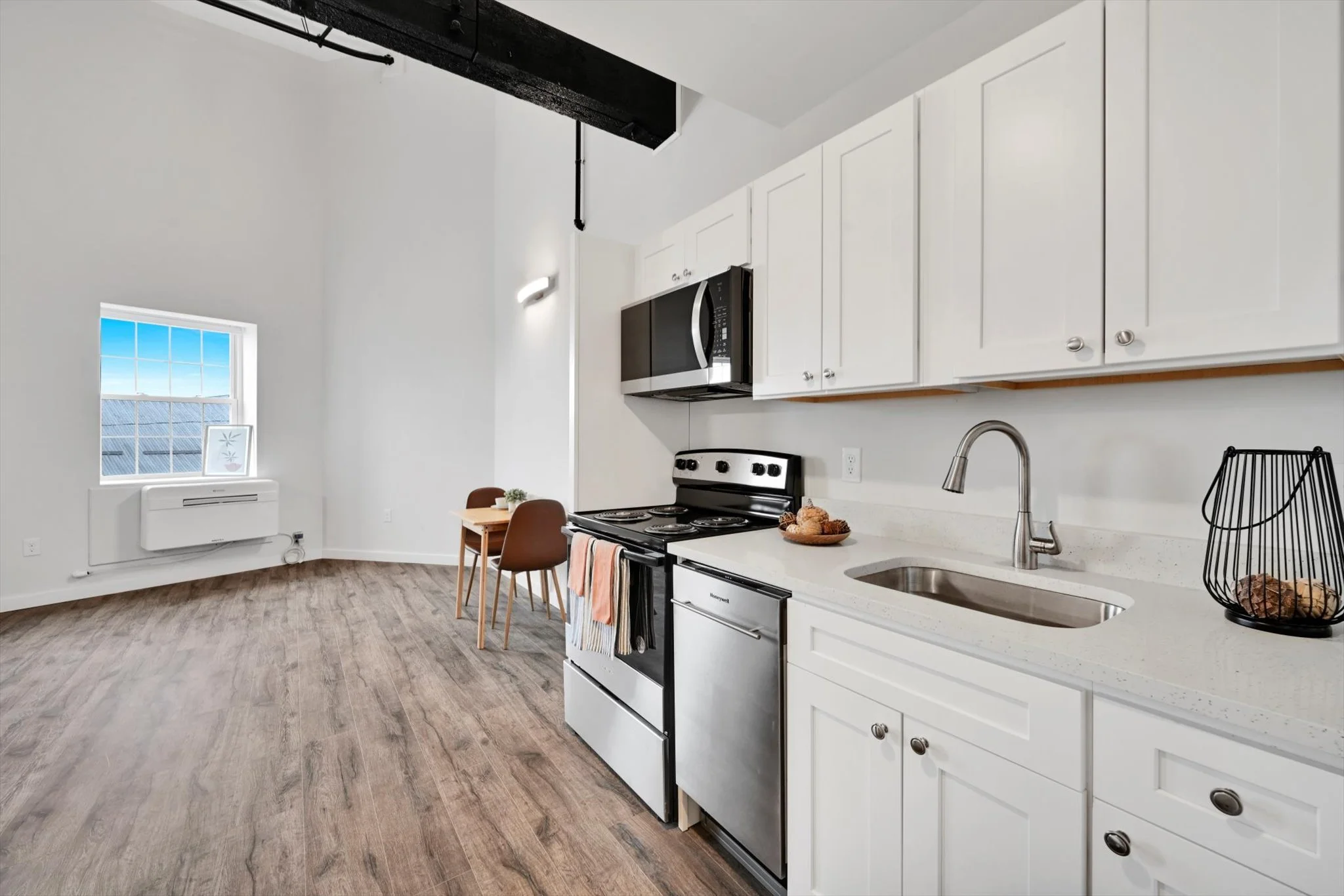67-Apartment 325 - Kitchen.jpg