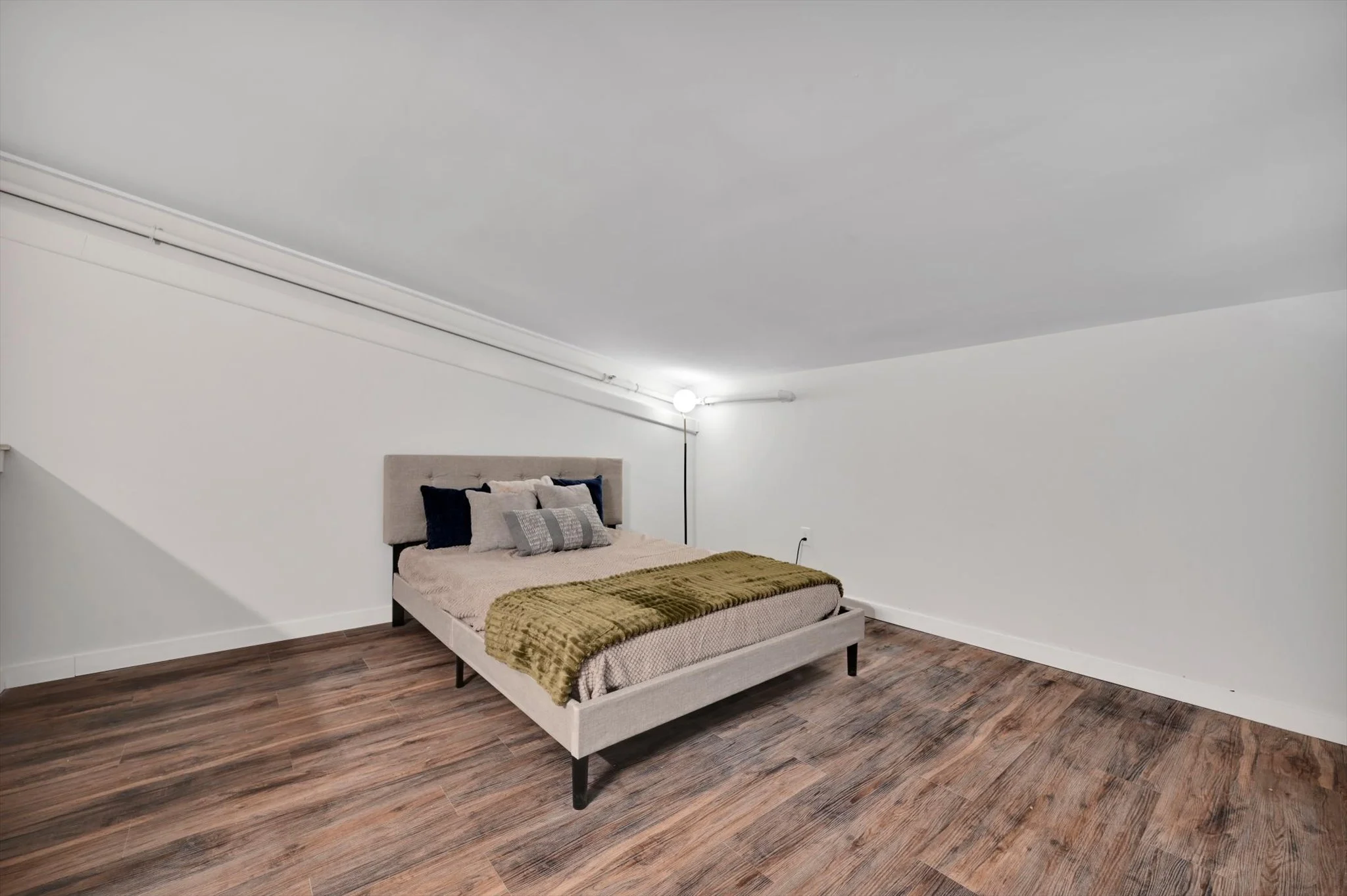 70-Apartment 325 - Bedroom.jpg