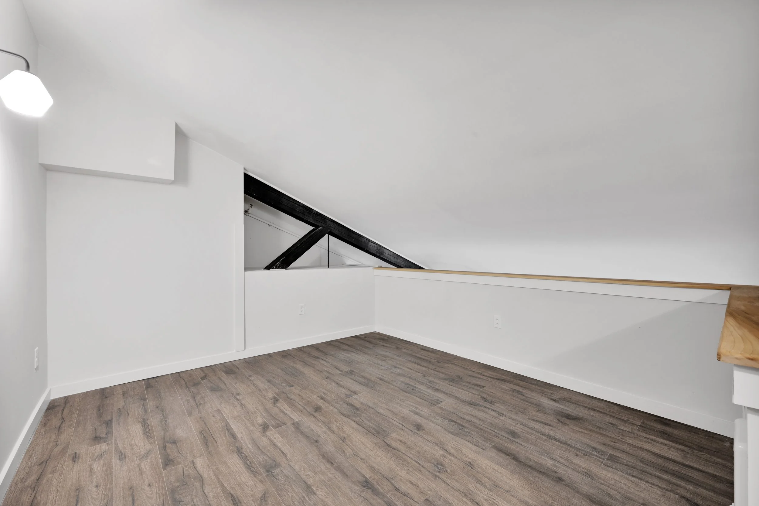 48-Apartment 320 - Bedroom.jpg