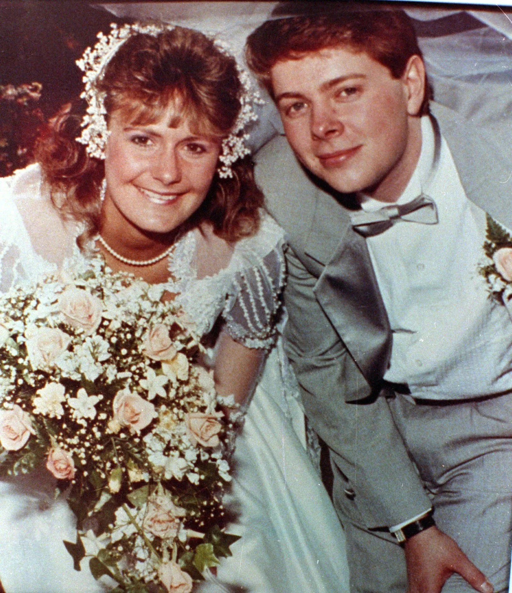 Episode 258 - Pamela Smart &amp; Stranded On A Volcano