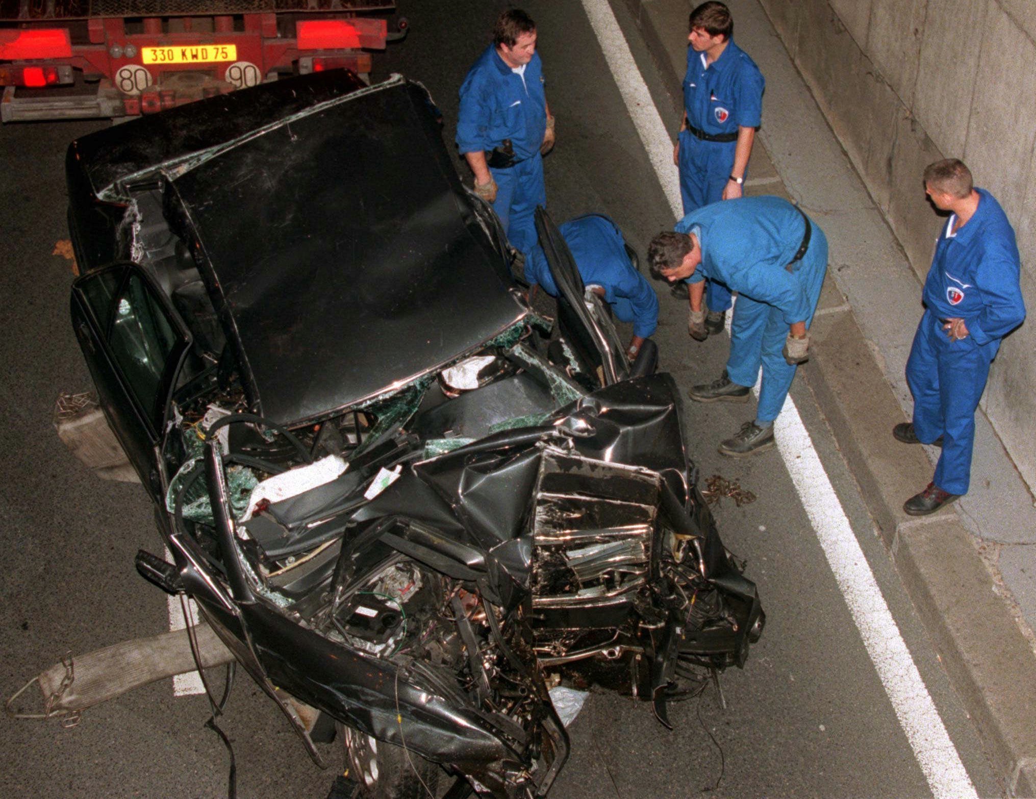 mercedes after the crash