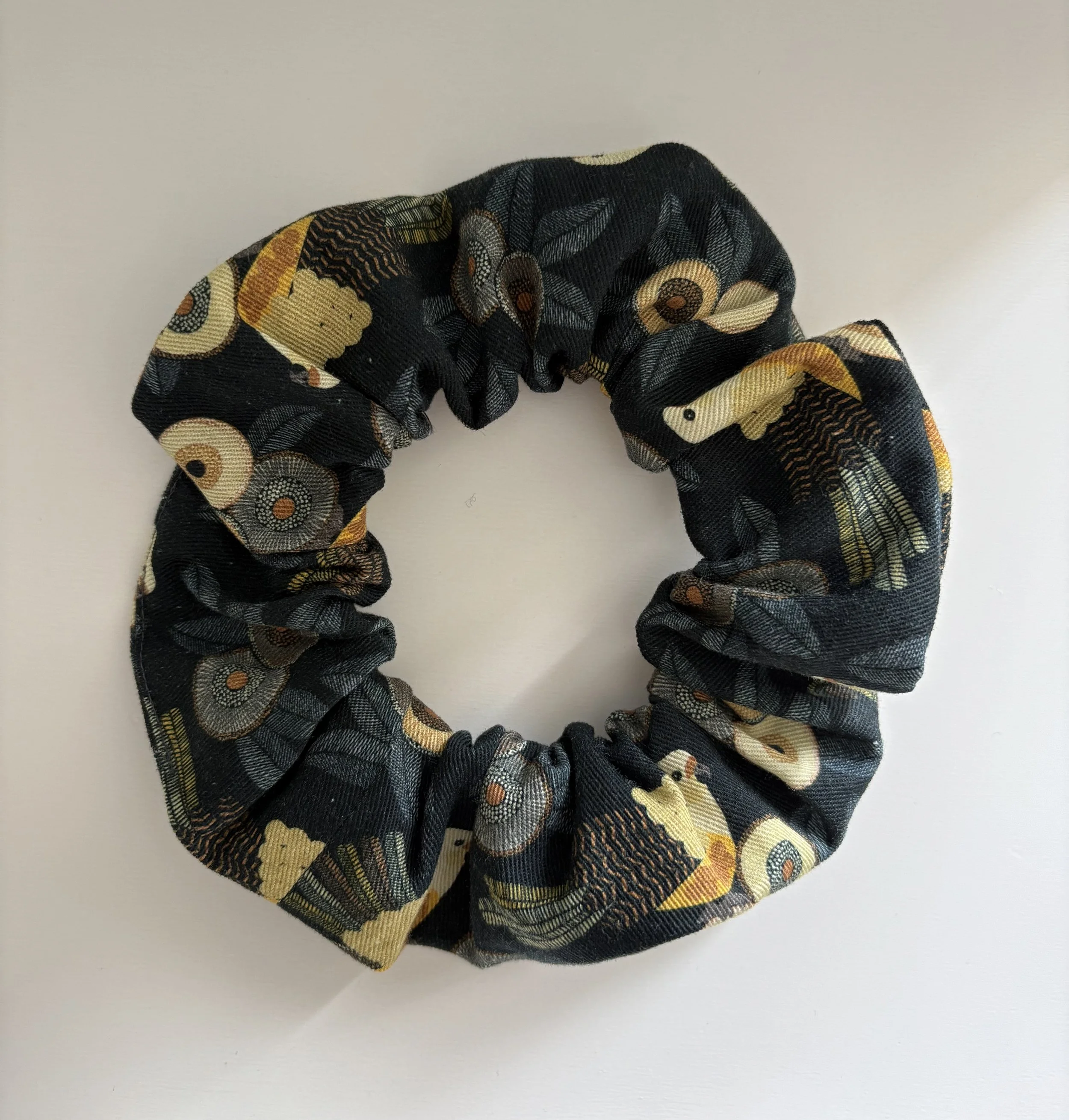 Golden Wren scrunchie.jpg