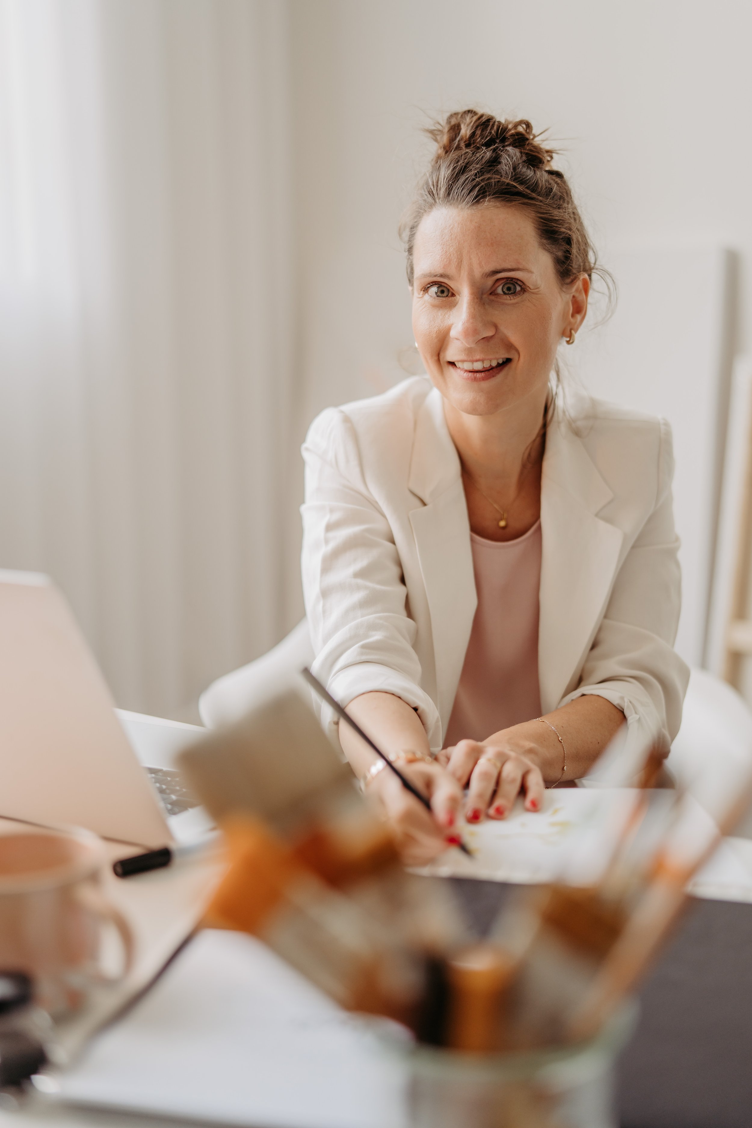 Claudia Schuberth übersetzt Unternehmensidentität in eine visuelle Positionierung